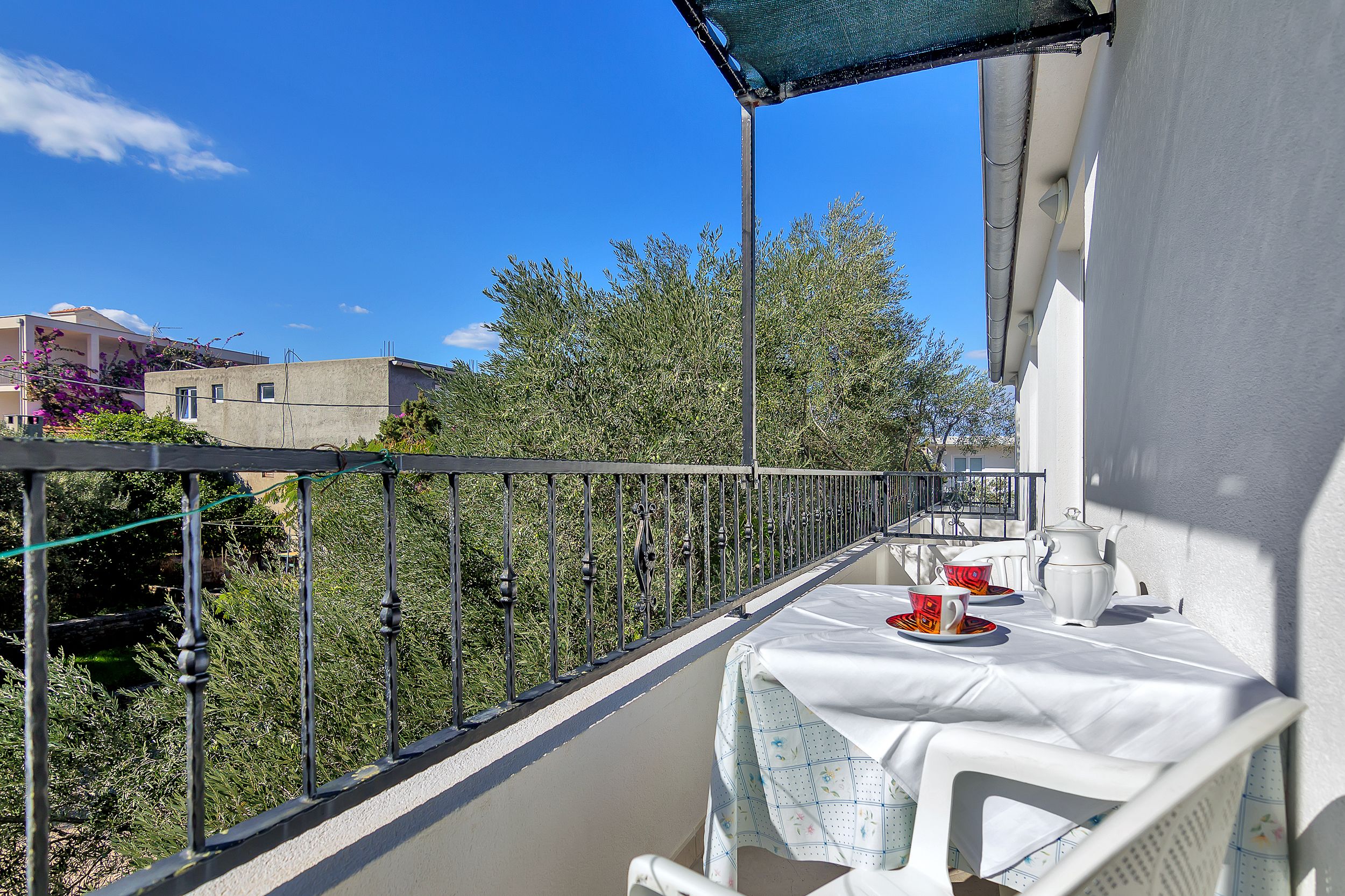 Apartment and Rooms Nikola 38301-A12