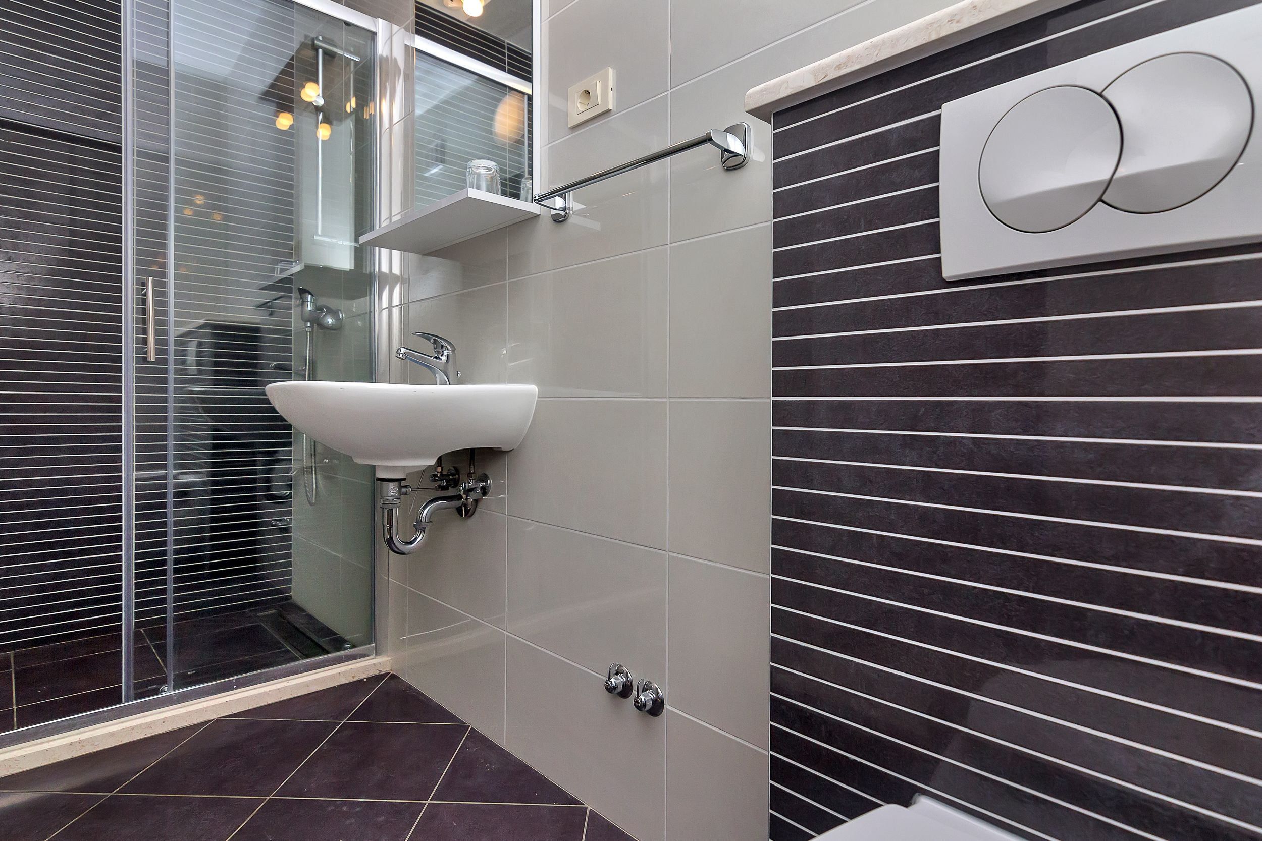 Apartment and Rooms Nikola 38301-A13