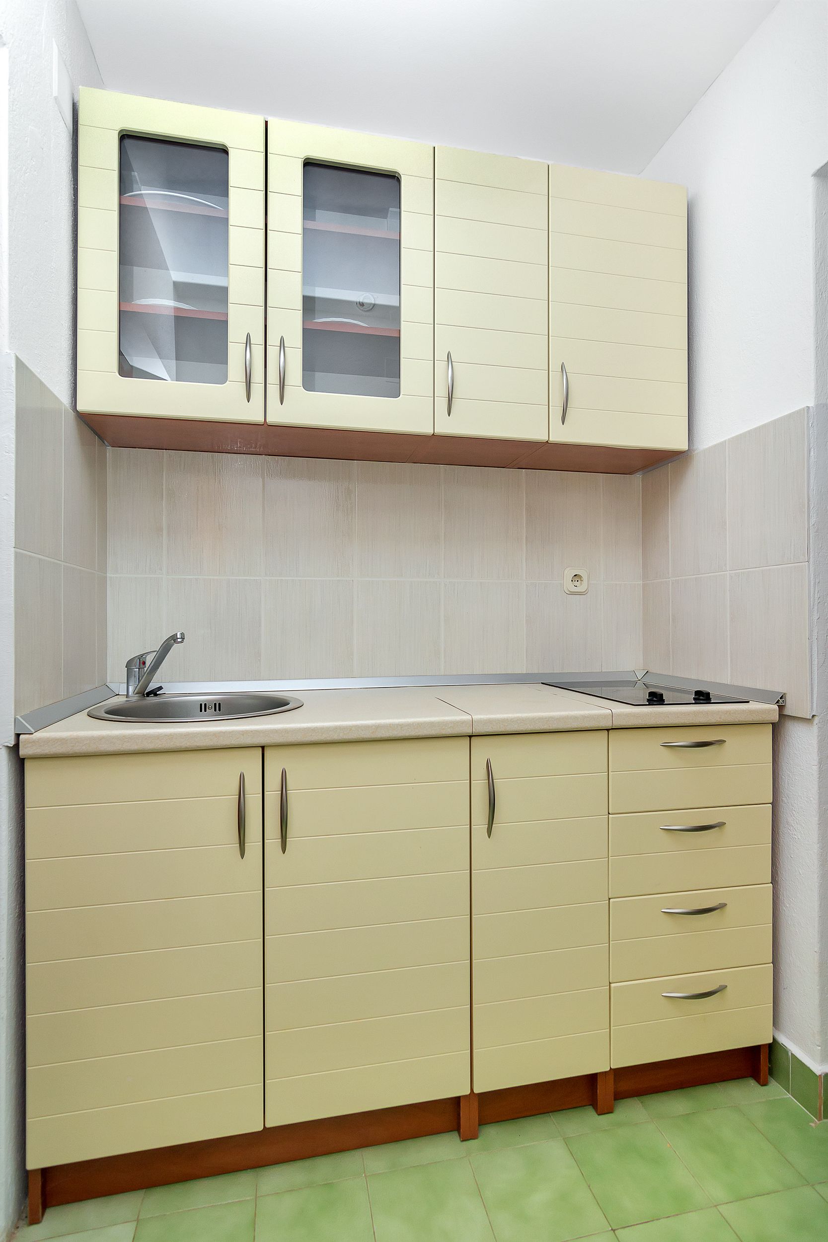 Apartment and Rooms Nikola 38301-A6