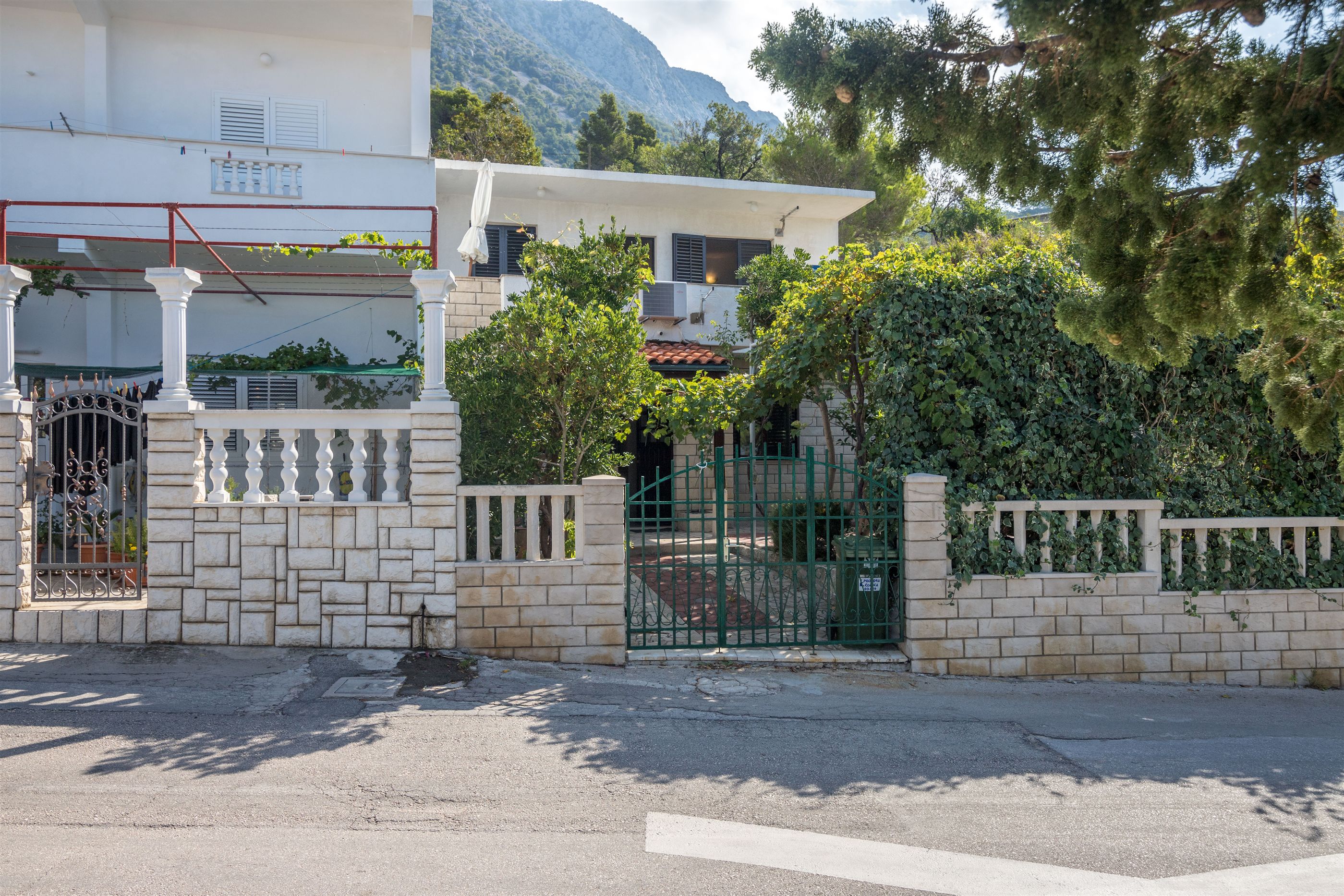 Apartments Ivan 32541-A2