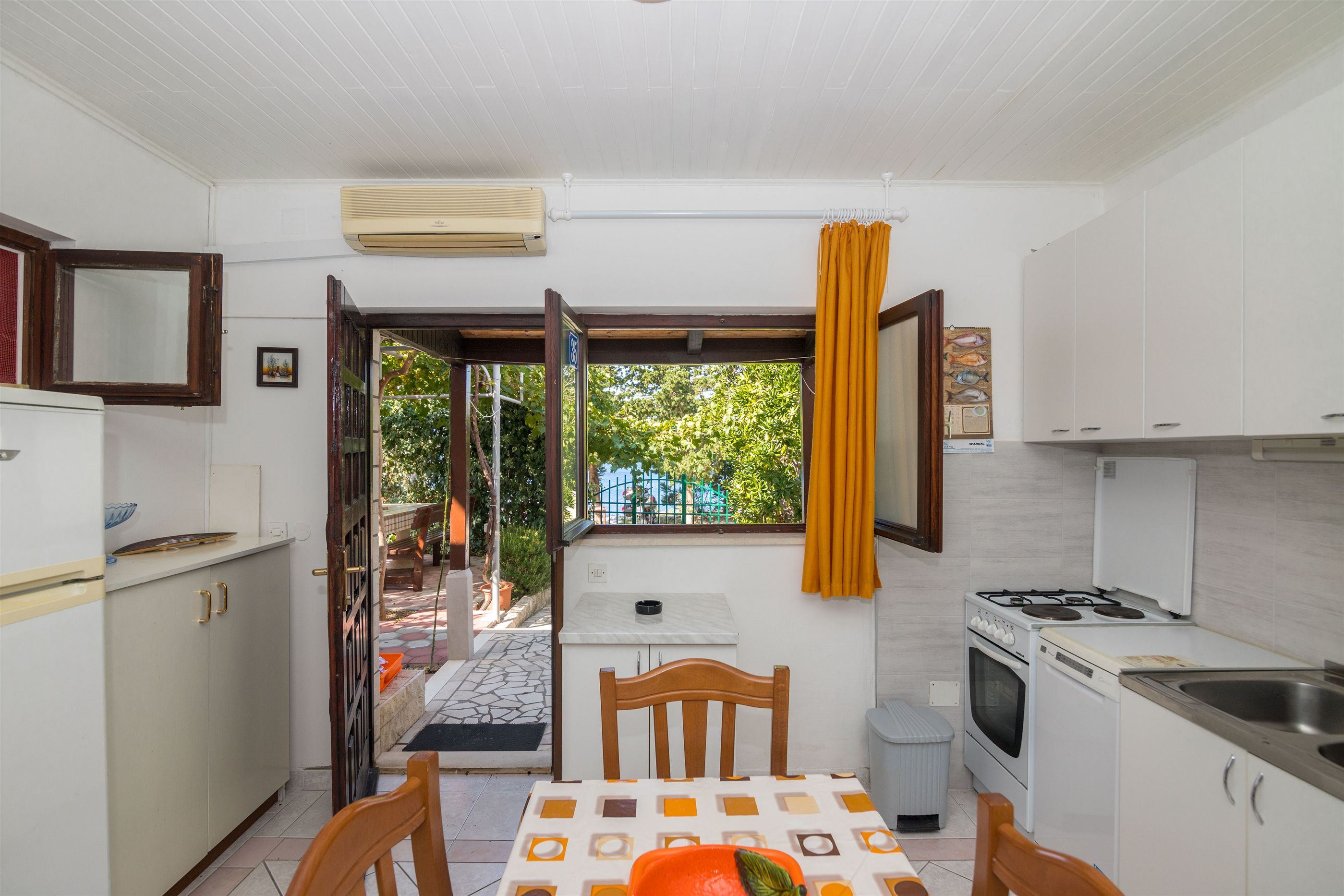 Apartments Ivan 32541-A1