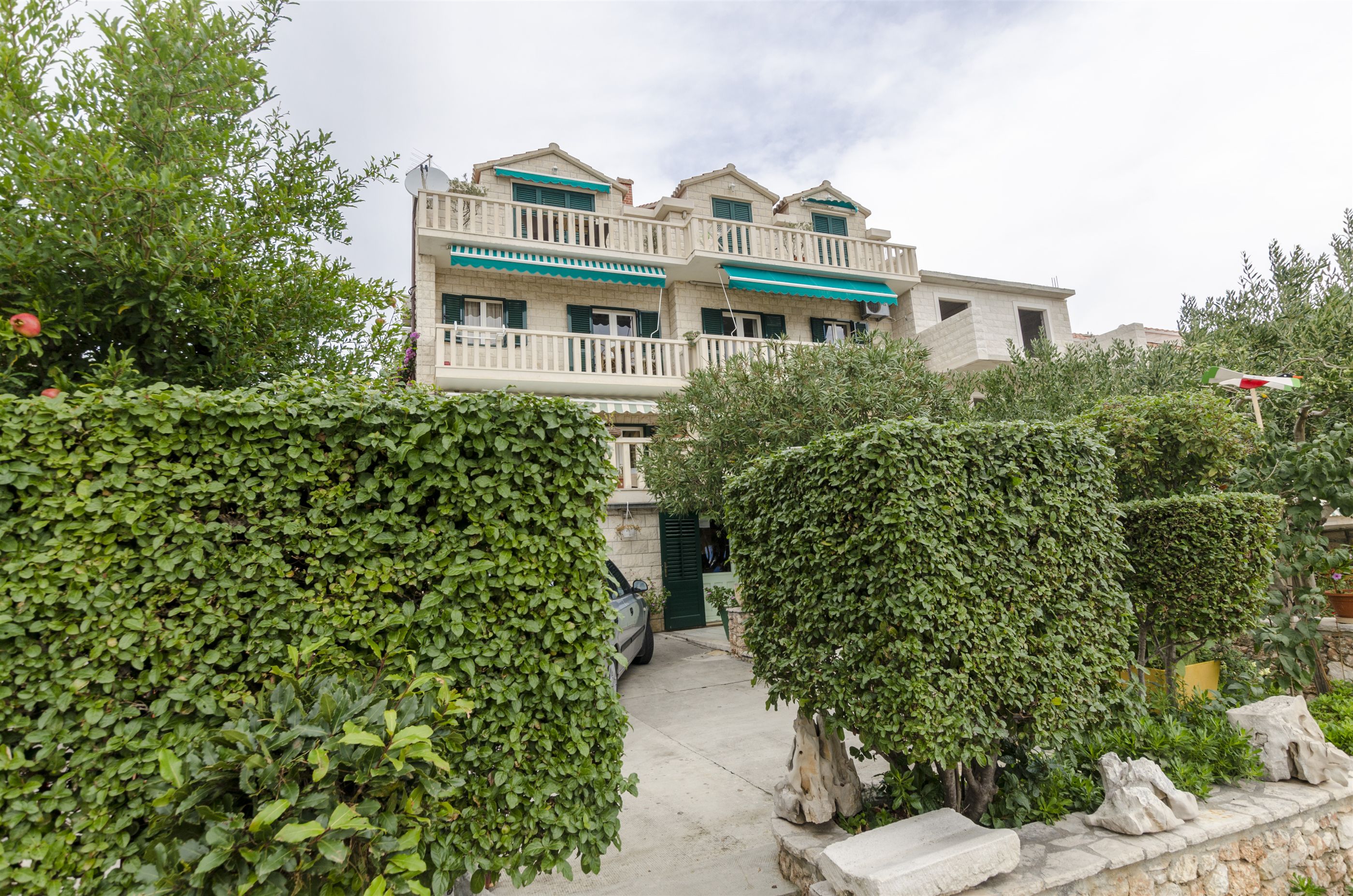 Apartment and Rooms Mate 38551-A1