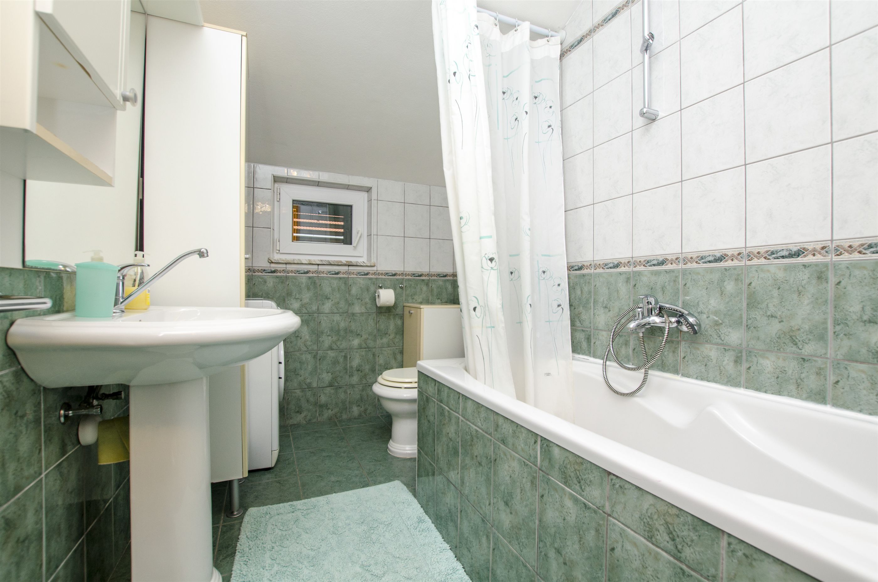 Apartment and Rooms Mate 38551-A1