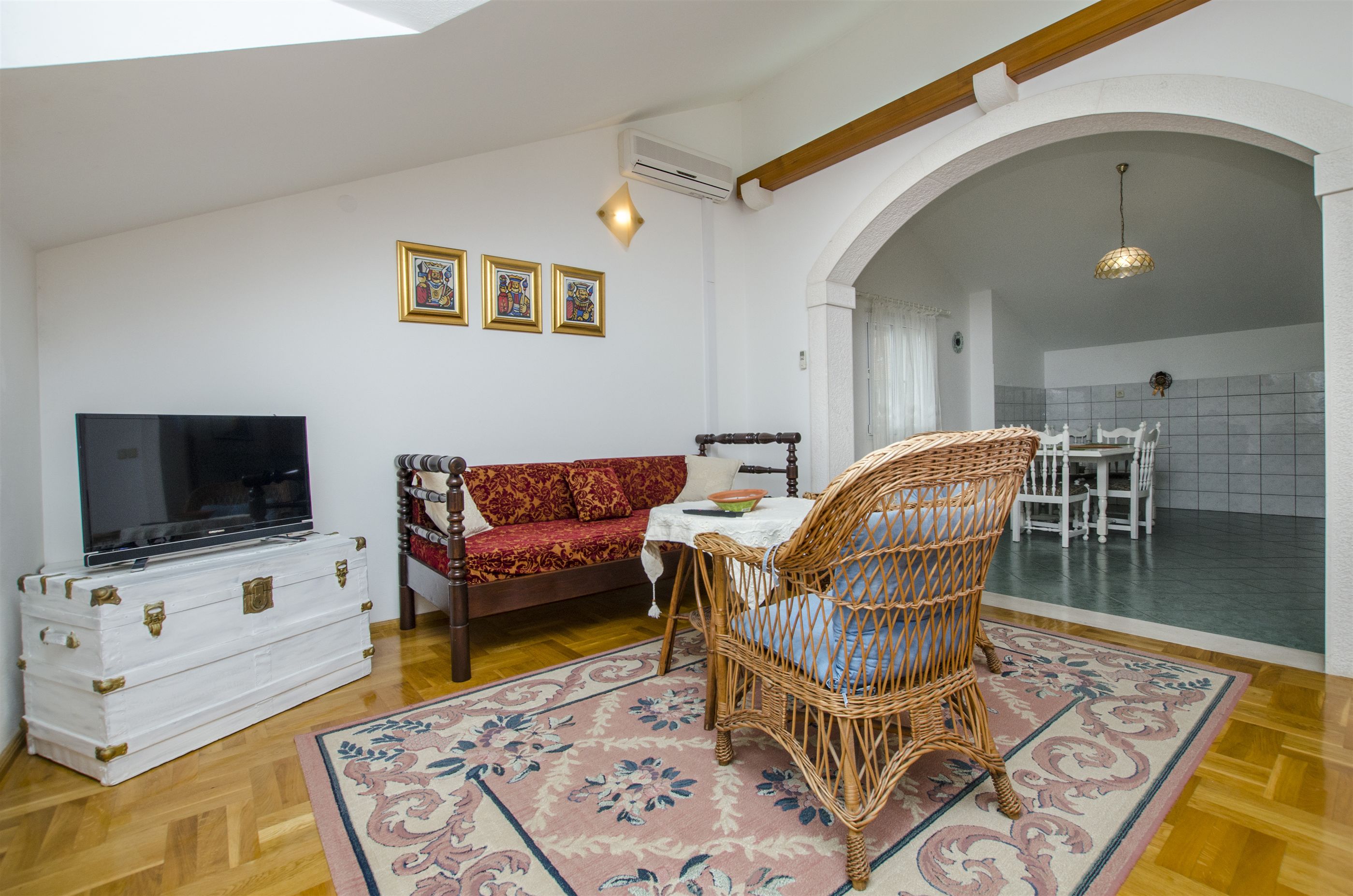Apartment and Rooms Mate 38551-A1
