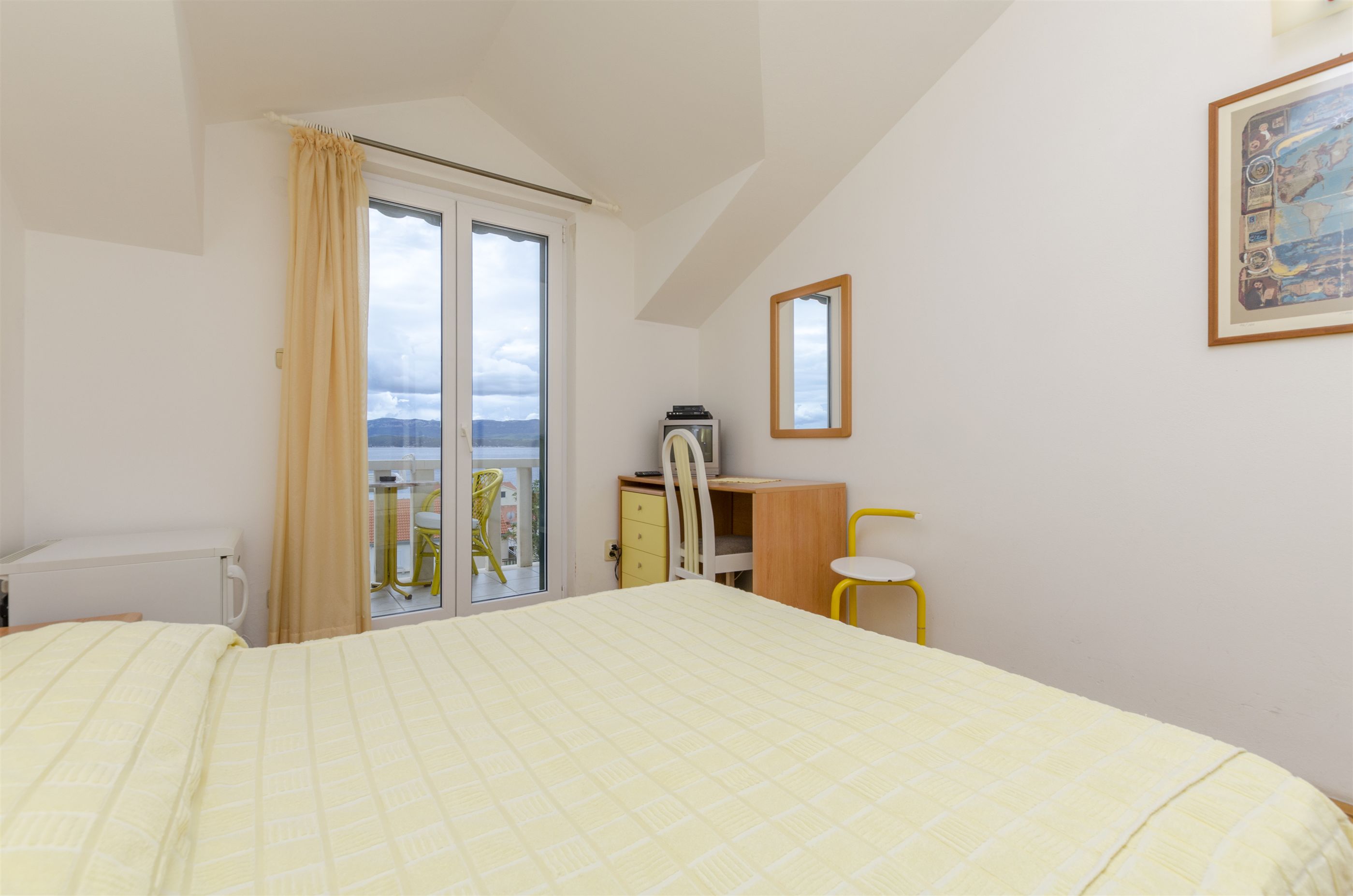 Apartment and Rooms Mate 38551-S2
