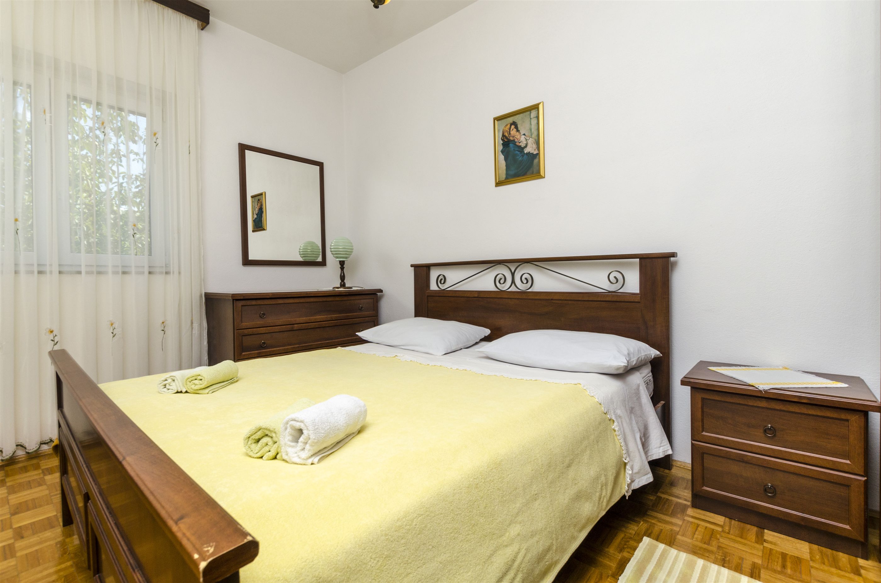 House Fanita 38661-K1