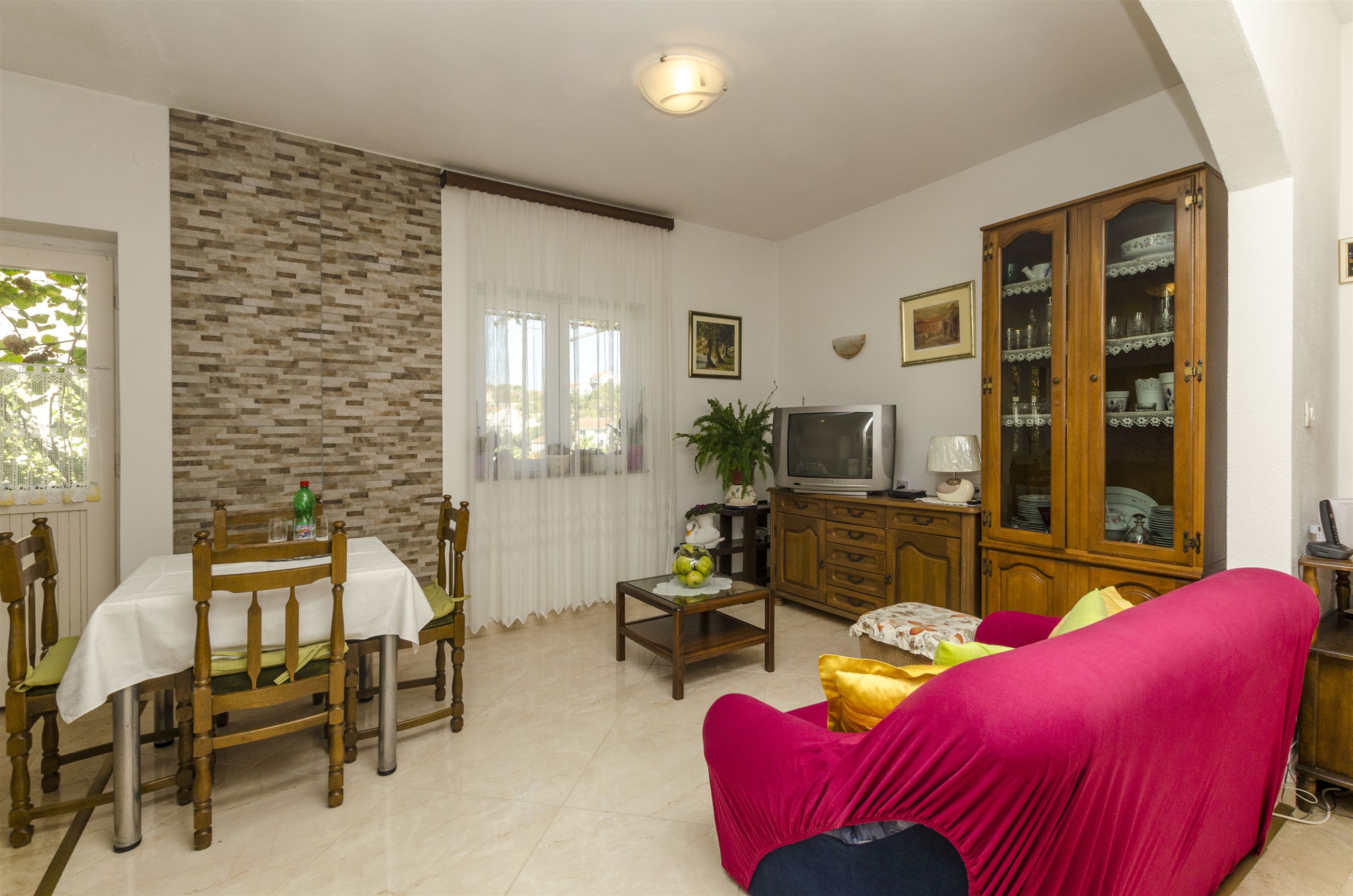 House Fanita 38661-K1