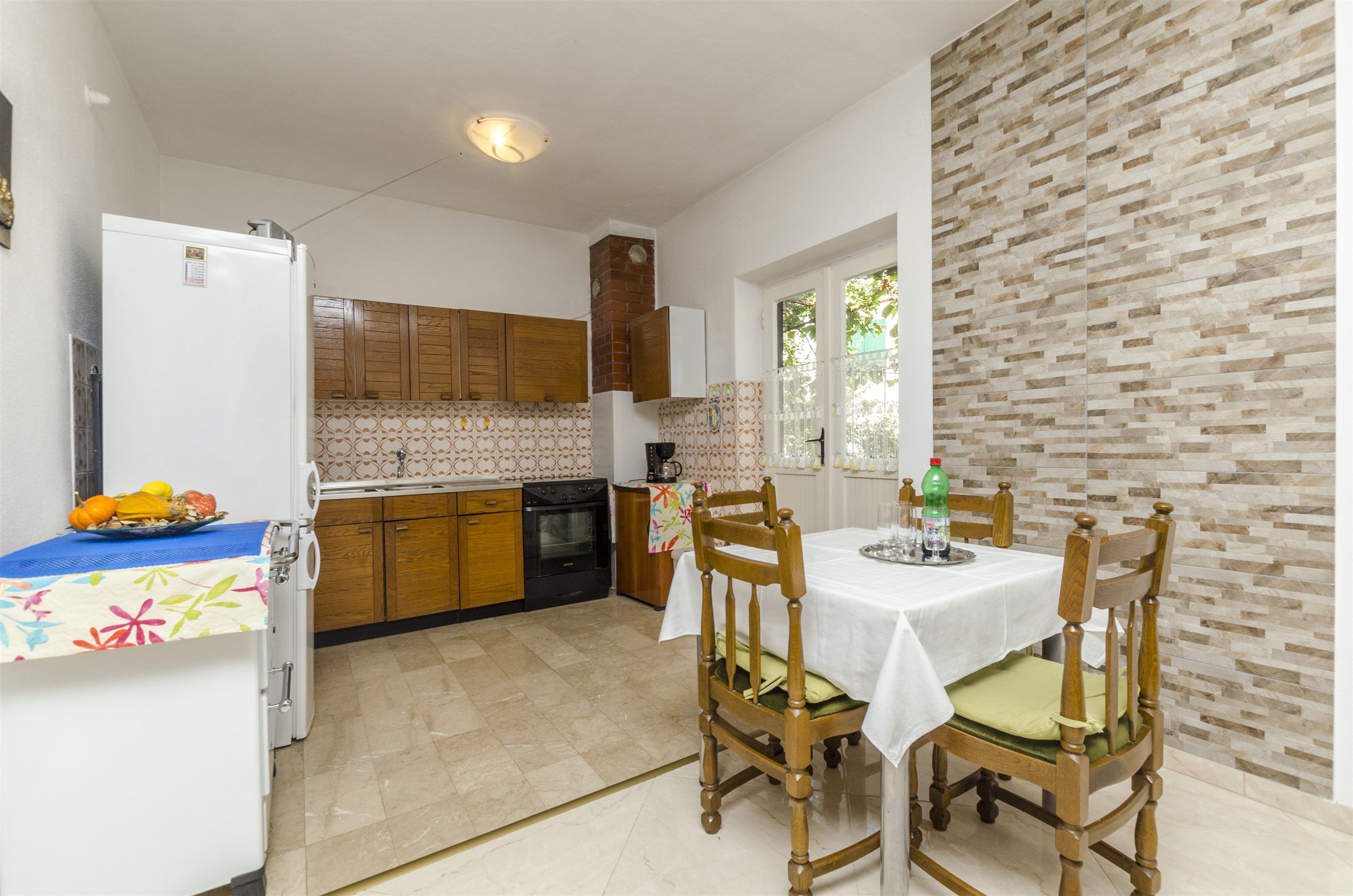 House Fanita 38661-K1