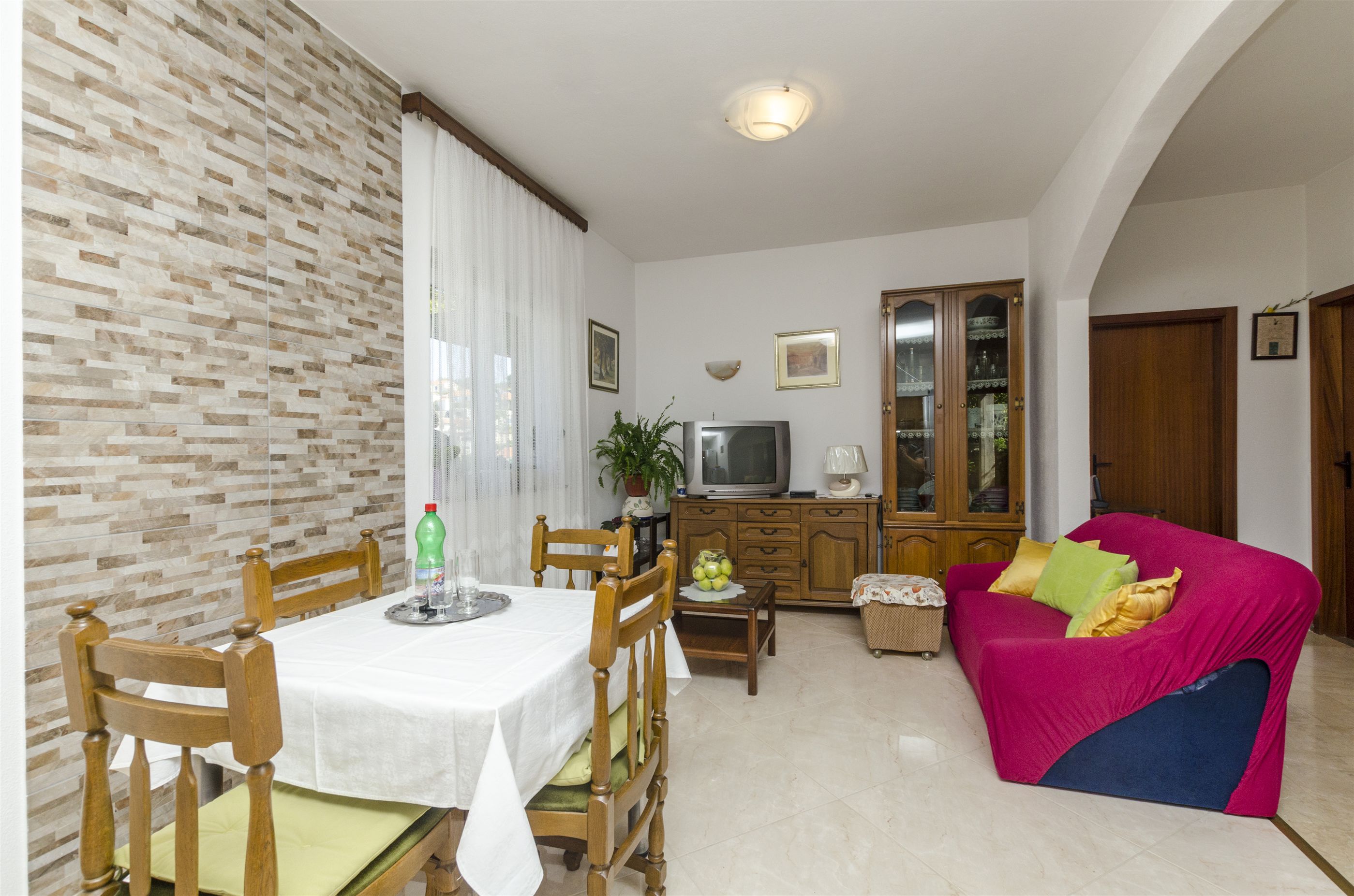 House Fanita 38661-K1