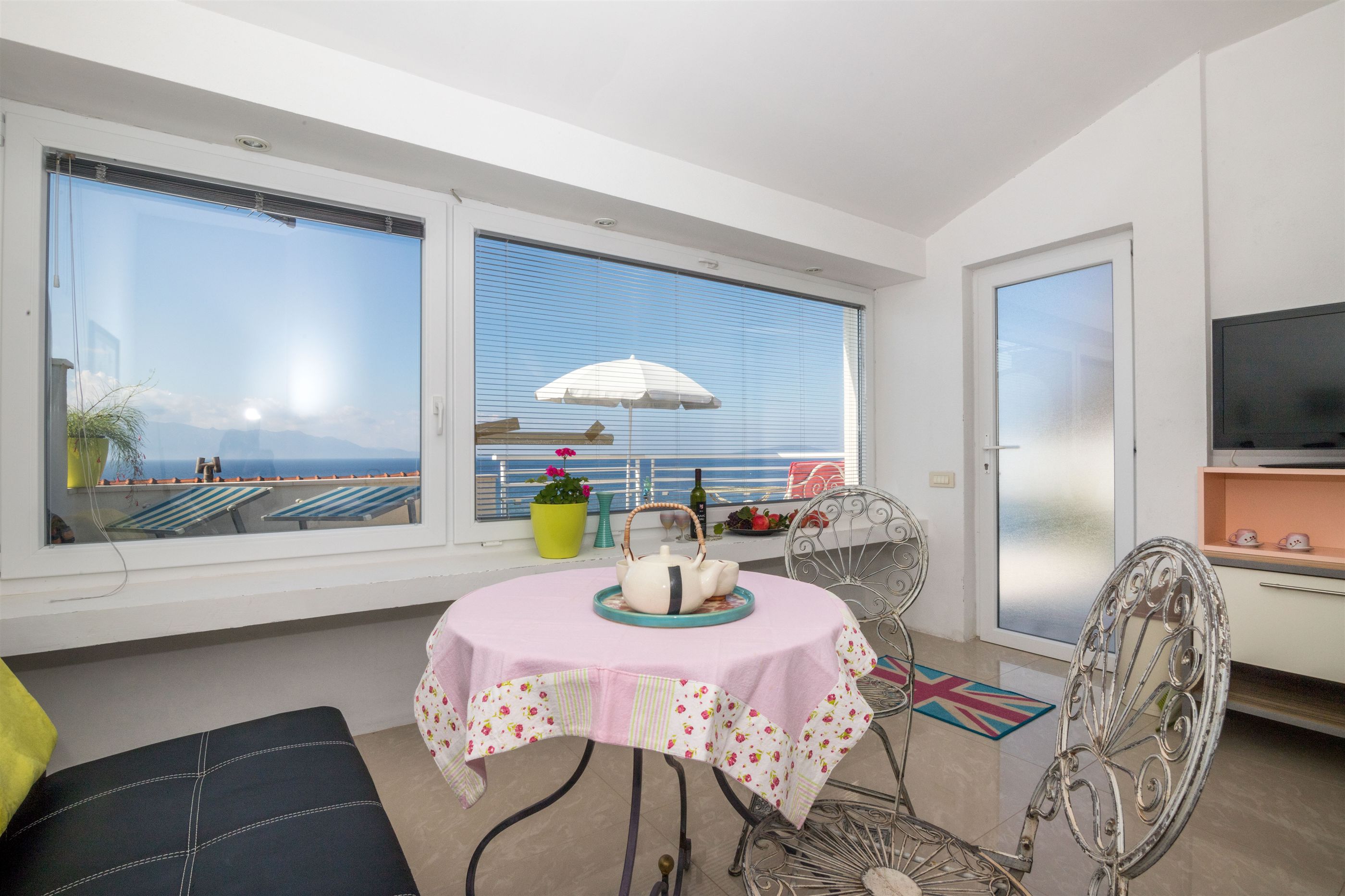 Apartments Vesela 41241-A2