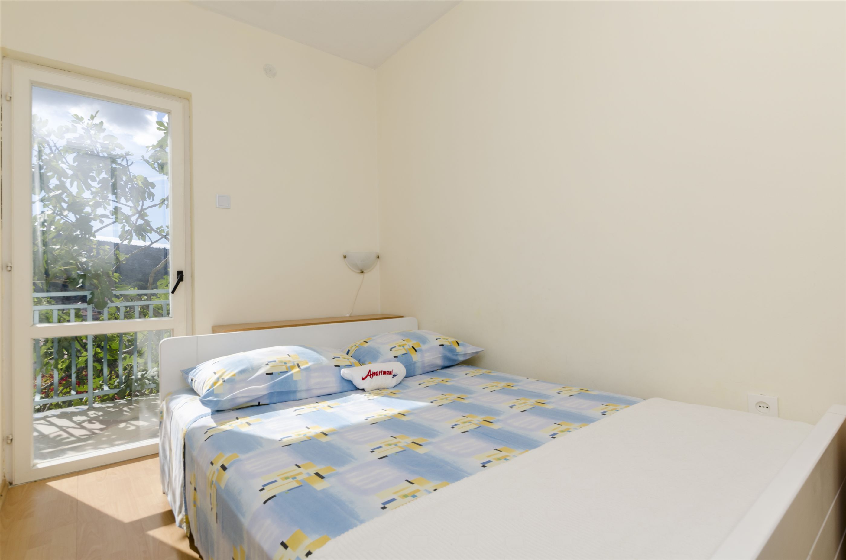 Apartments Bilo 32111-A2