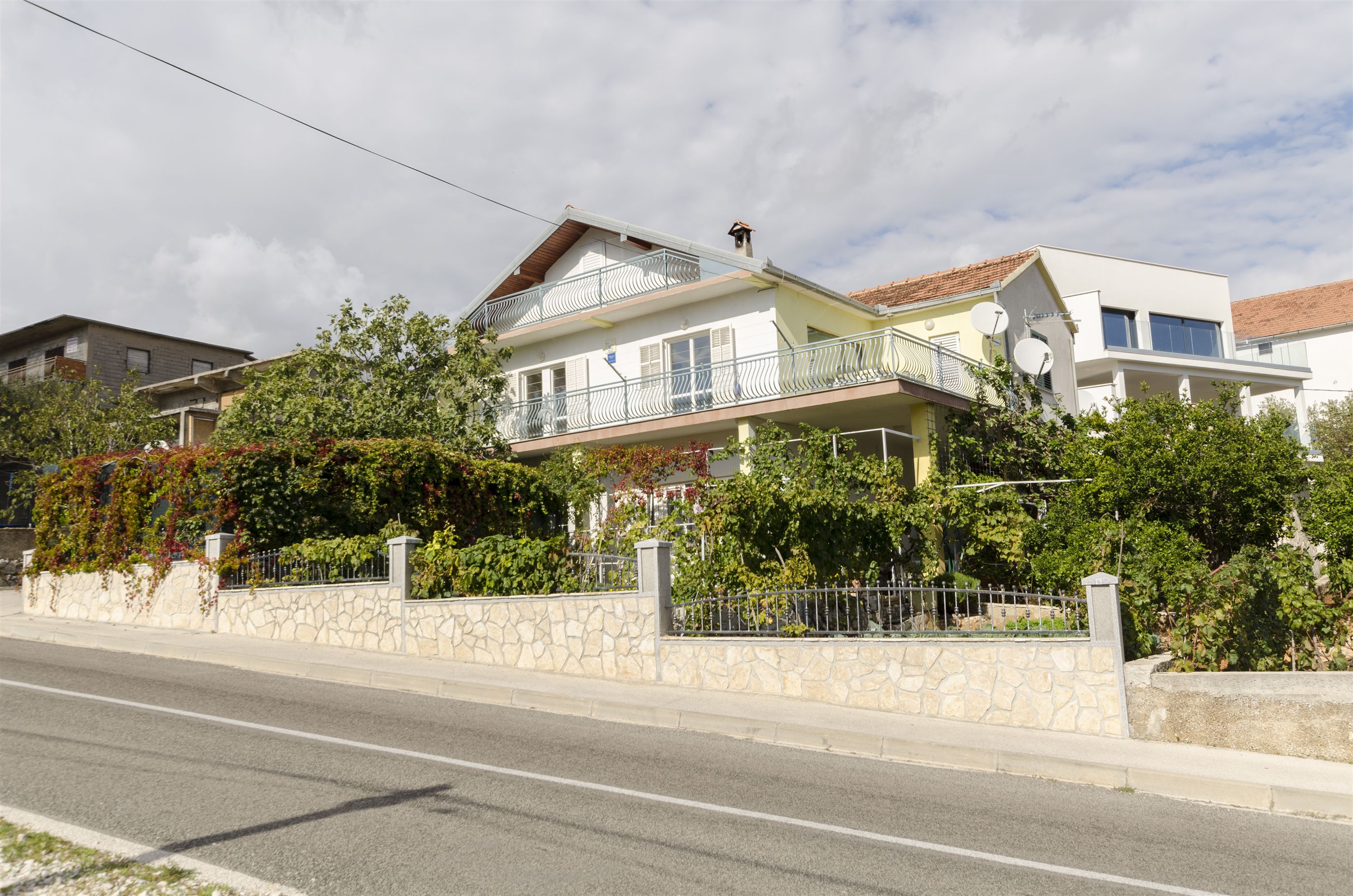 Apartments Bilo 32111-A2