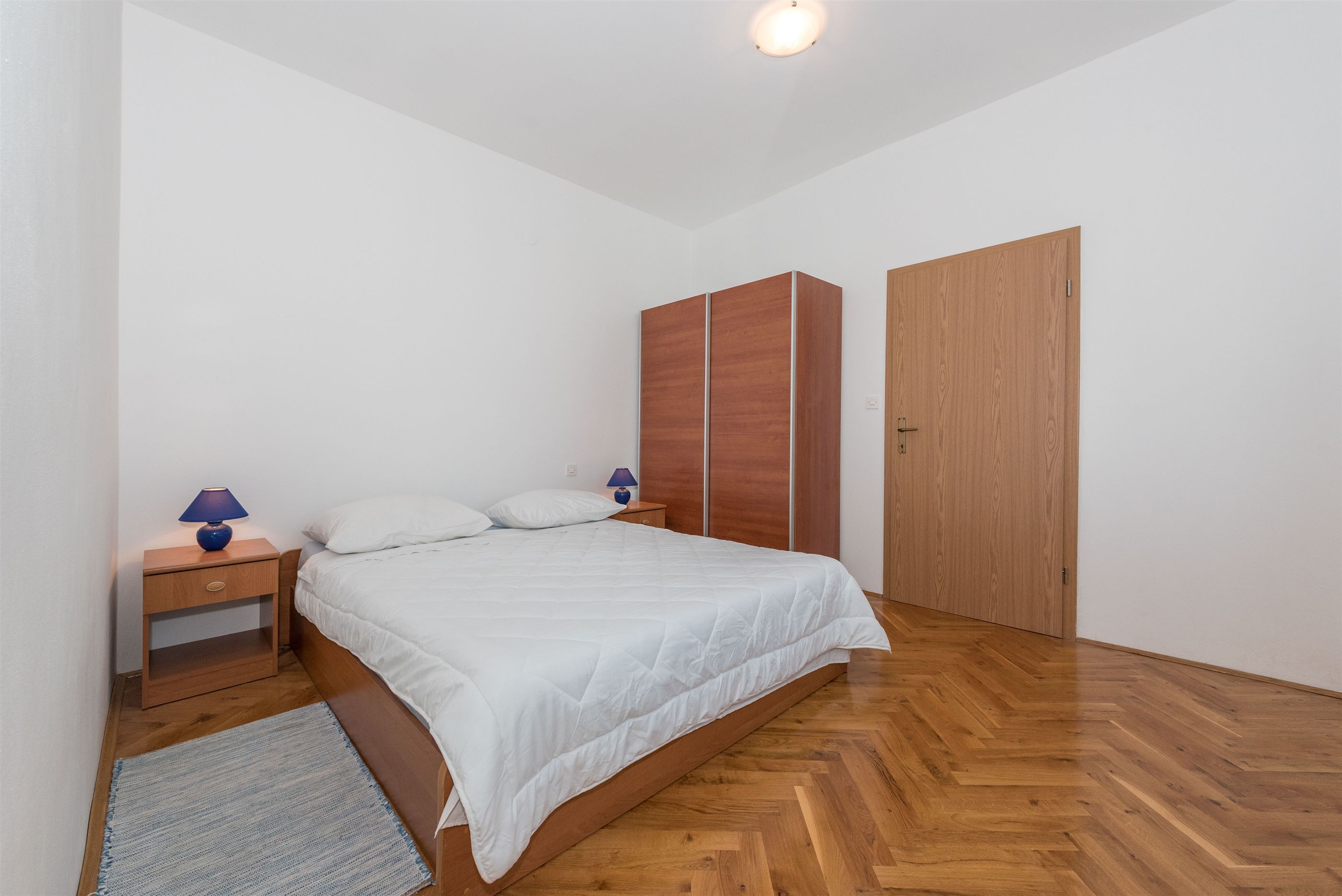 Apartments Ivan 35321-A1