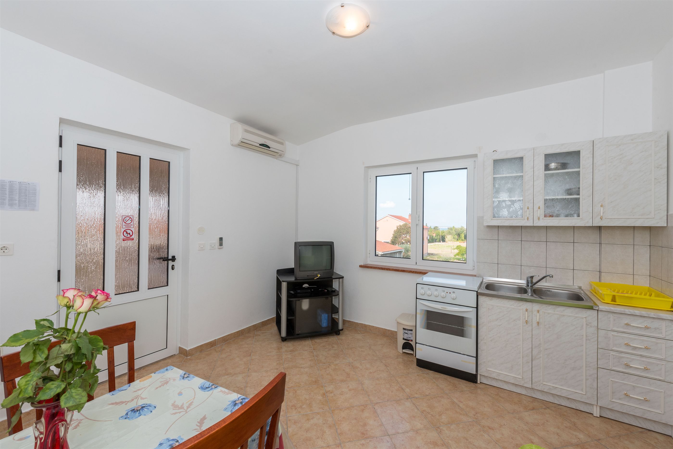 Apartments Ivan 35321-A1
