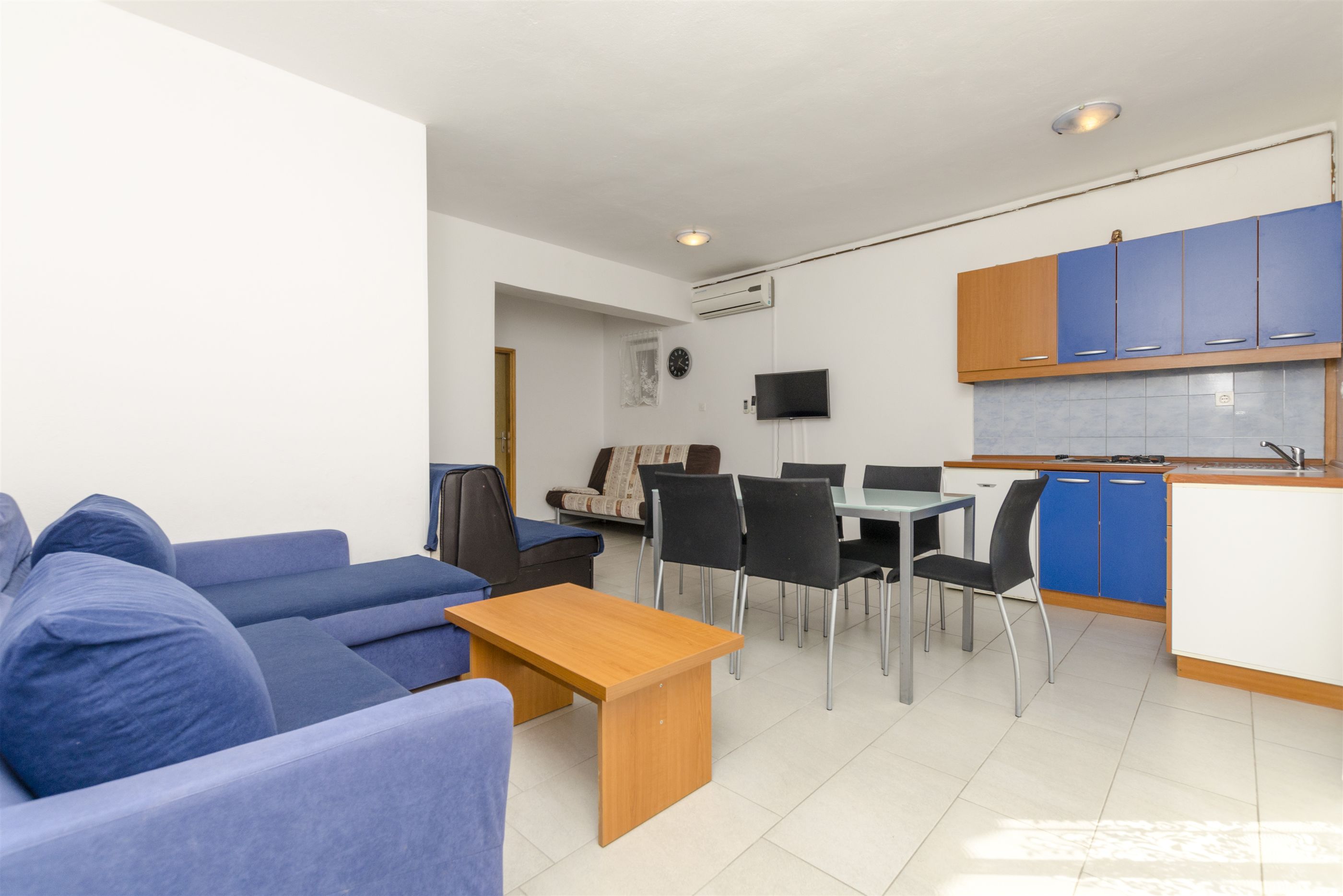 Apartments Vinko 27131-A1