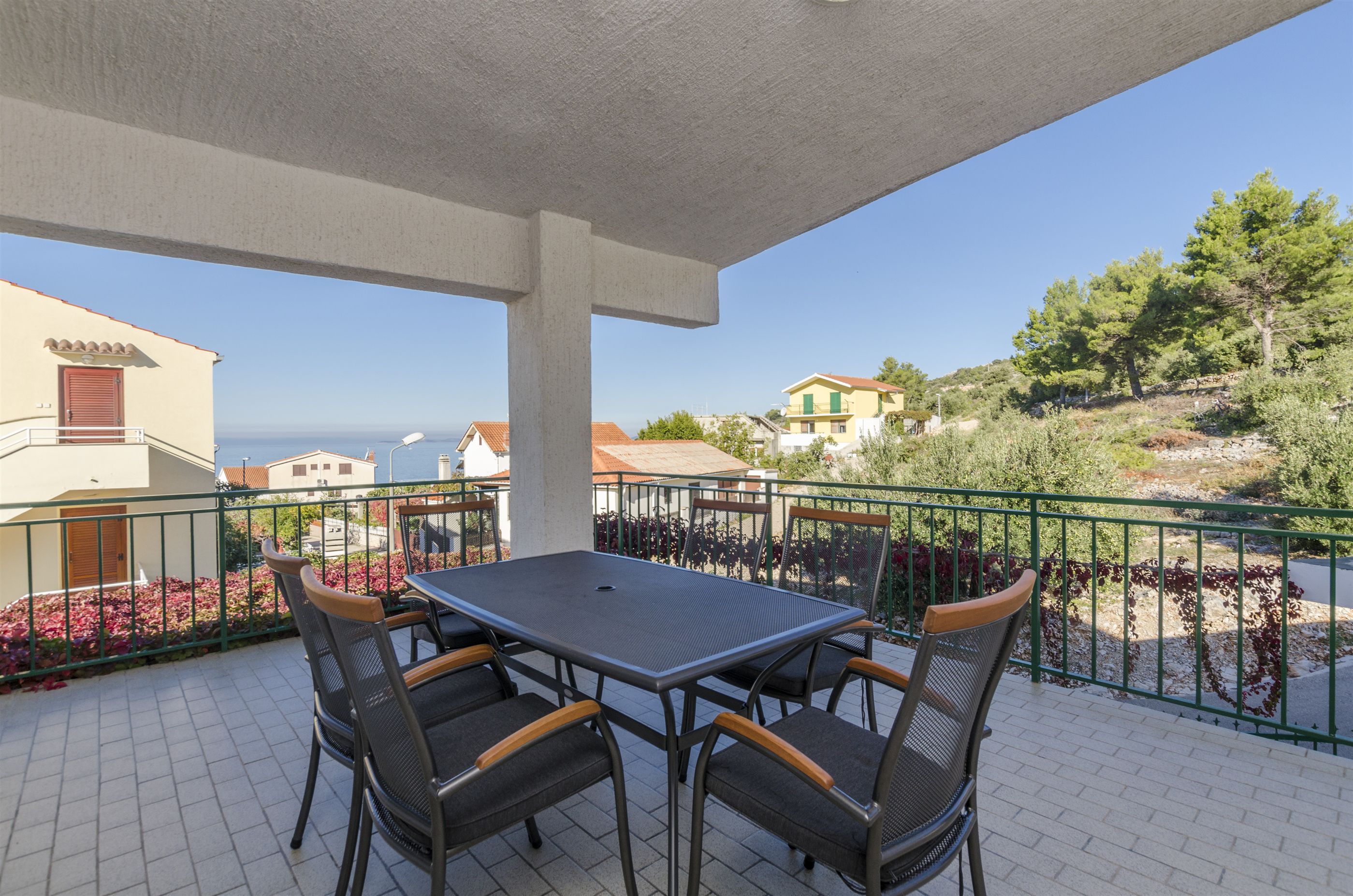 Apartments Nediljka 14121-A1