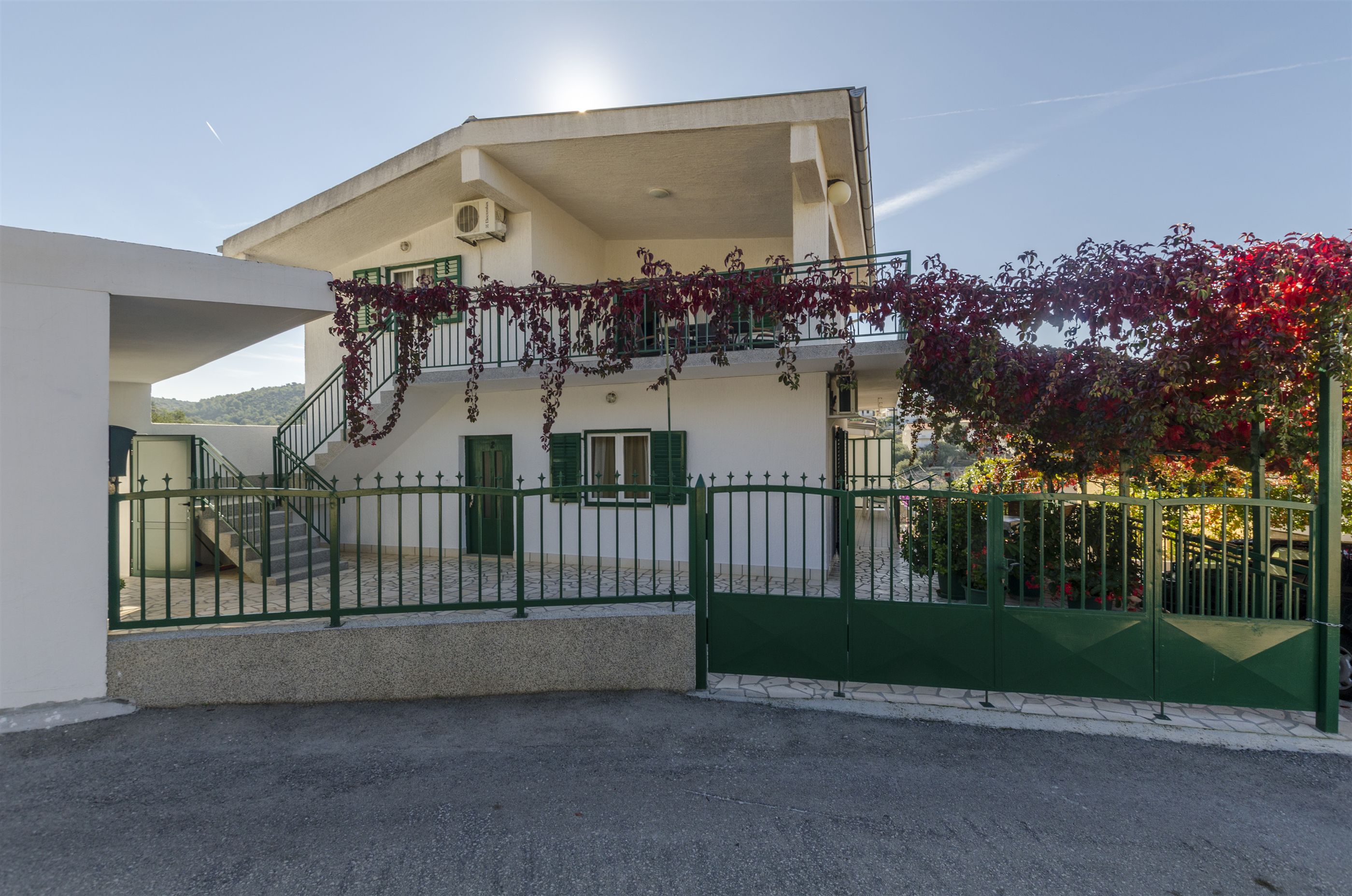 Apartments Nediljka 14121-A2