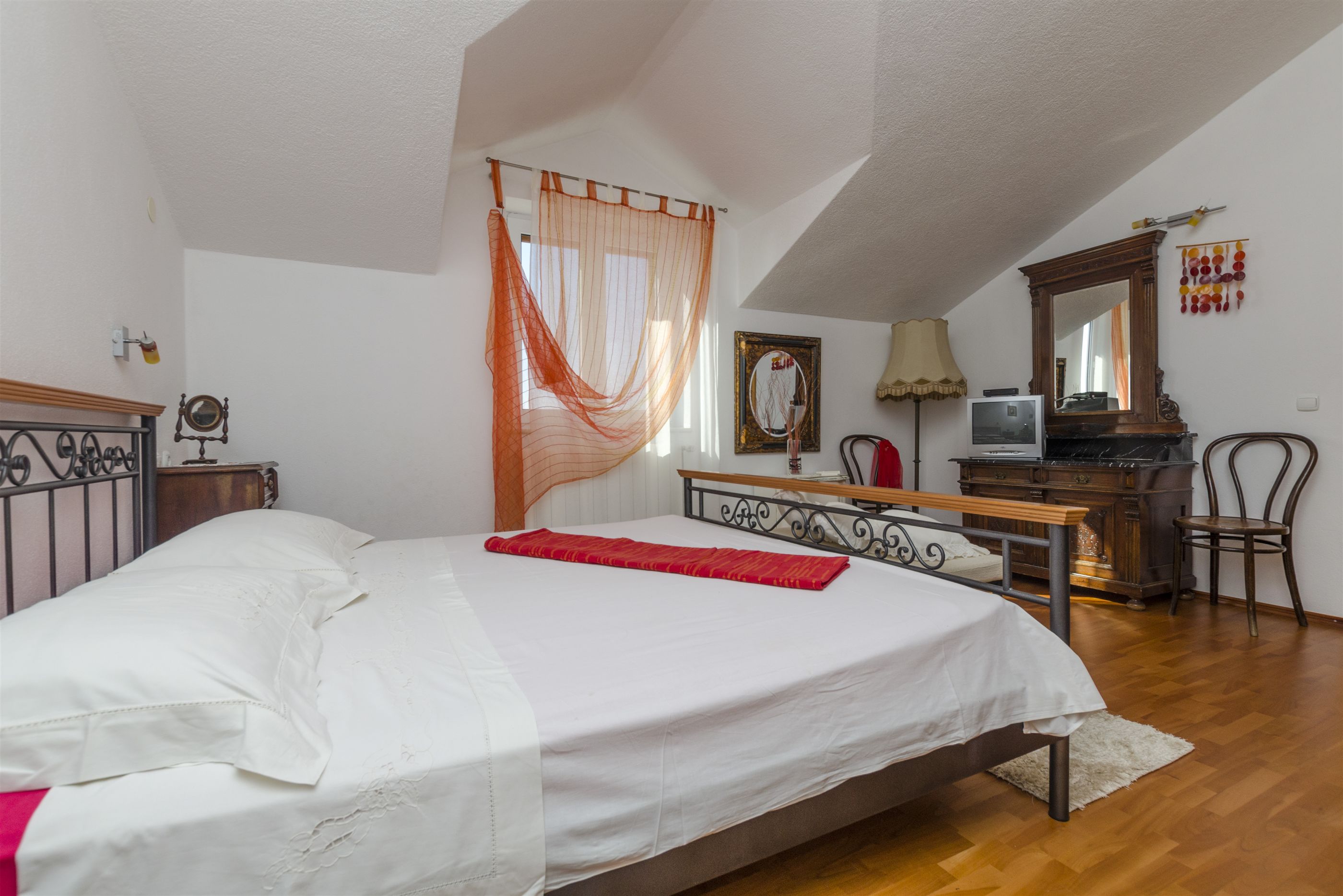 Apartments and Rooms LEA 21871-A1
