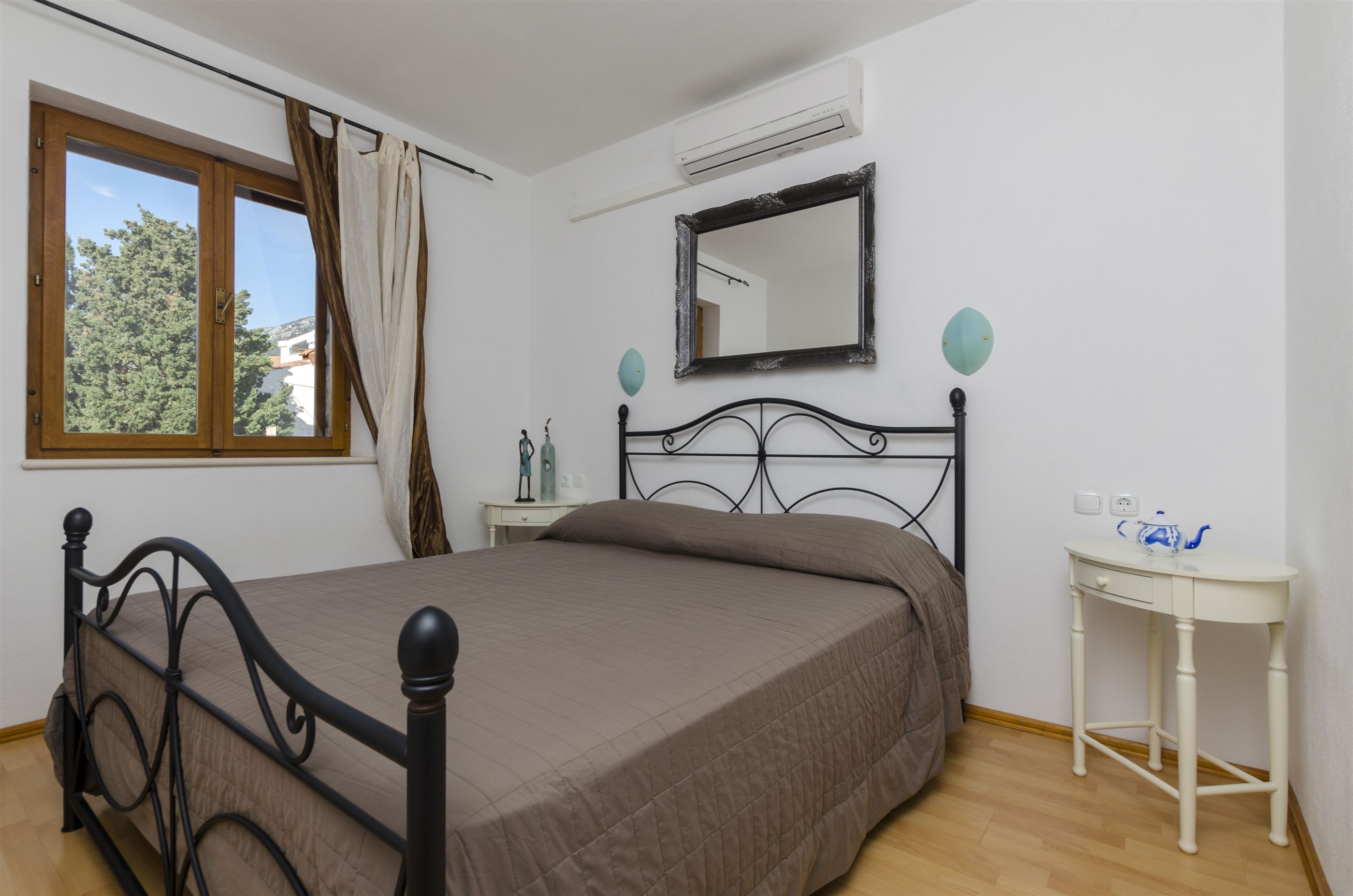 Apartments and Rooms LEA 21871-A2