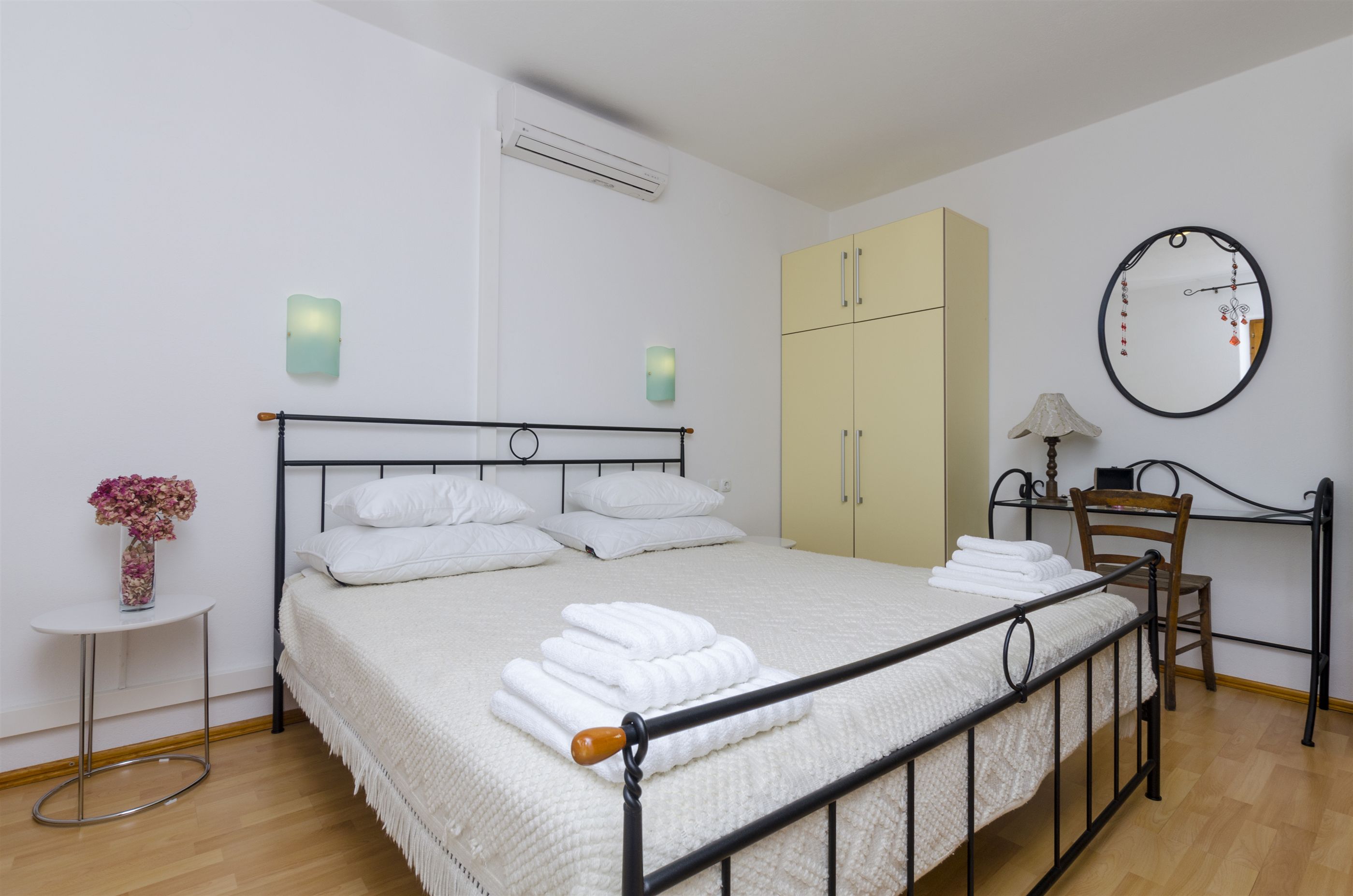 Apartments and Rooms LEA 21871-A2