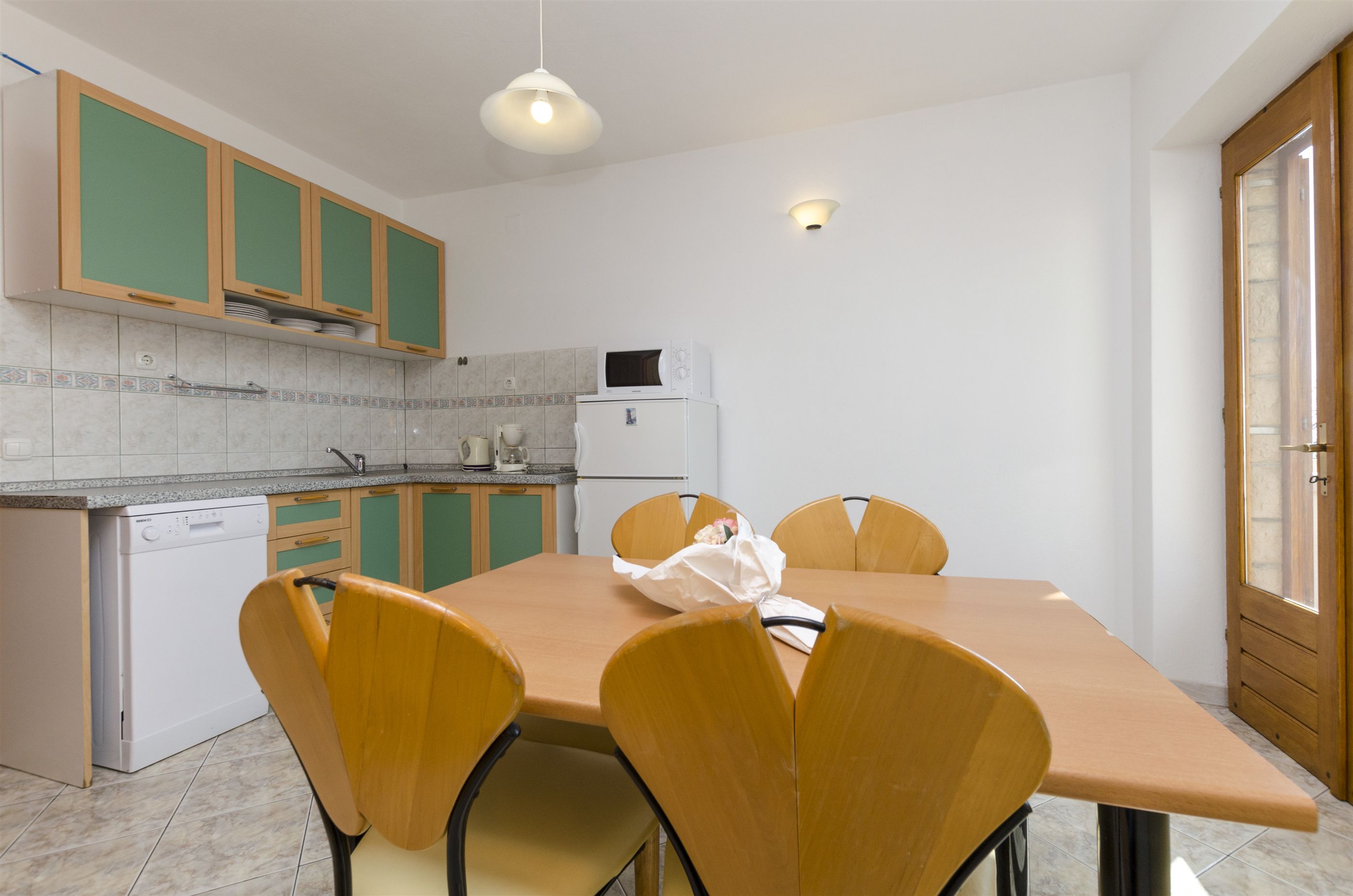 Apartments and Rooms LEA 21871-A2