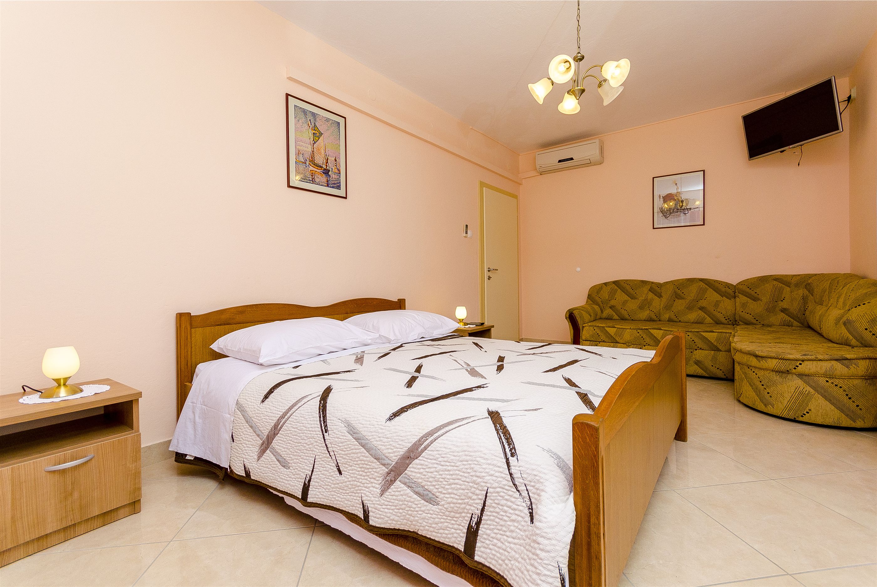 Apartments Vinko 43051-A2
