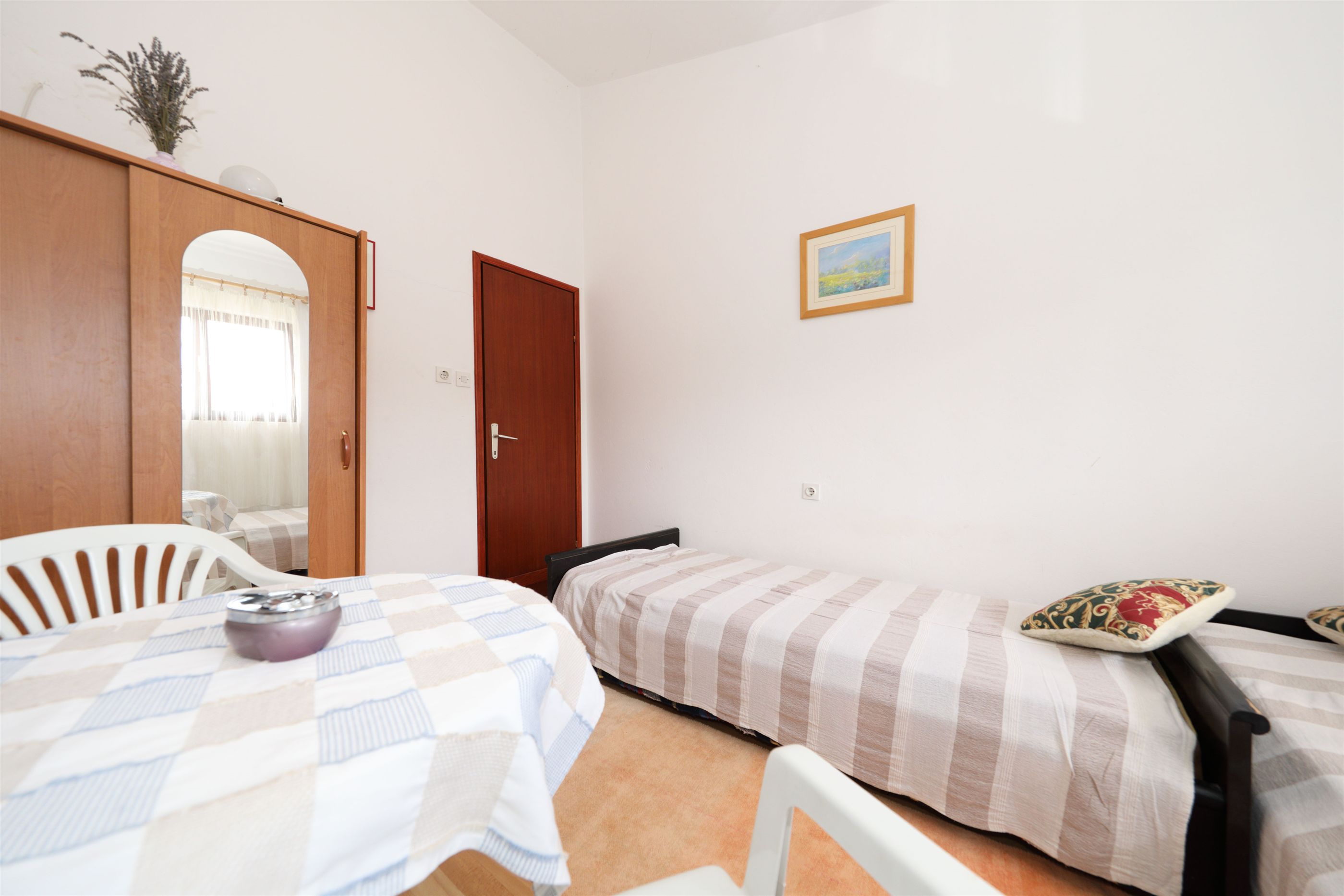 Apartment Summer Break 17931-A1