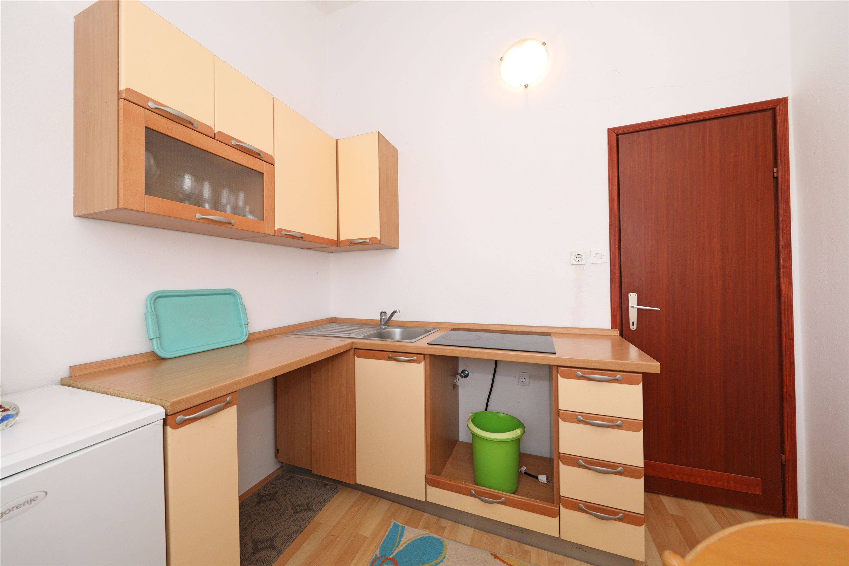 Apartment Summer Break 17931-A1