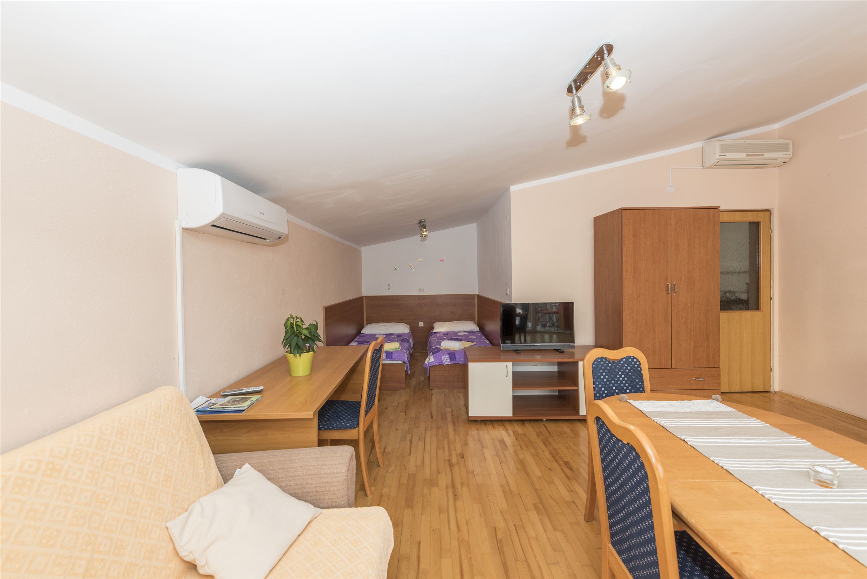 Apartments Ivan 13541-A1