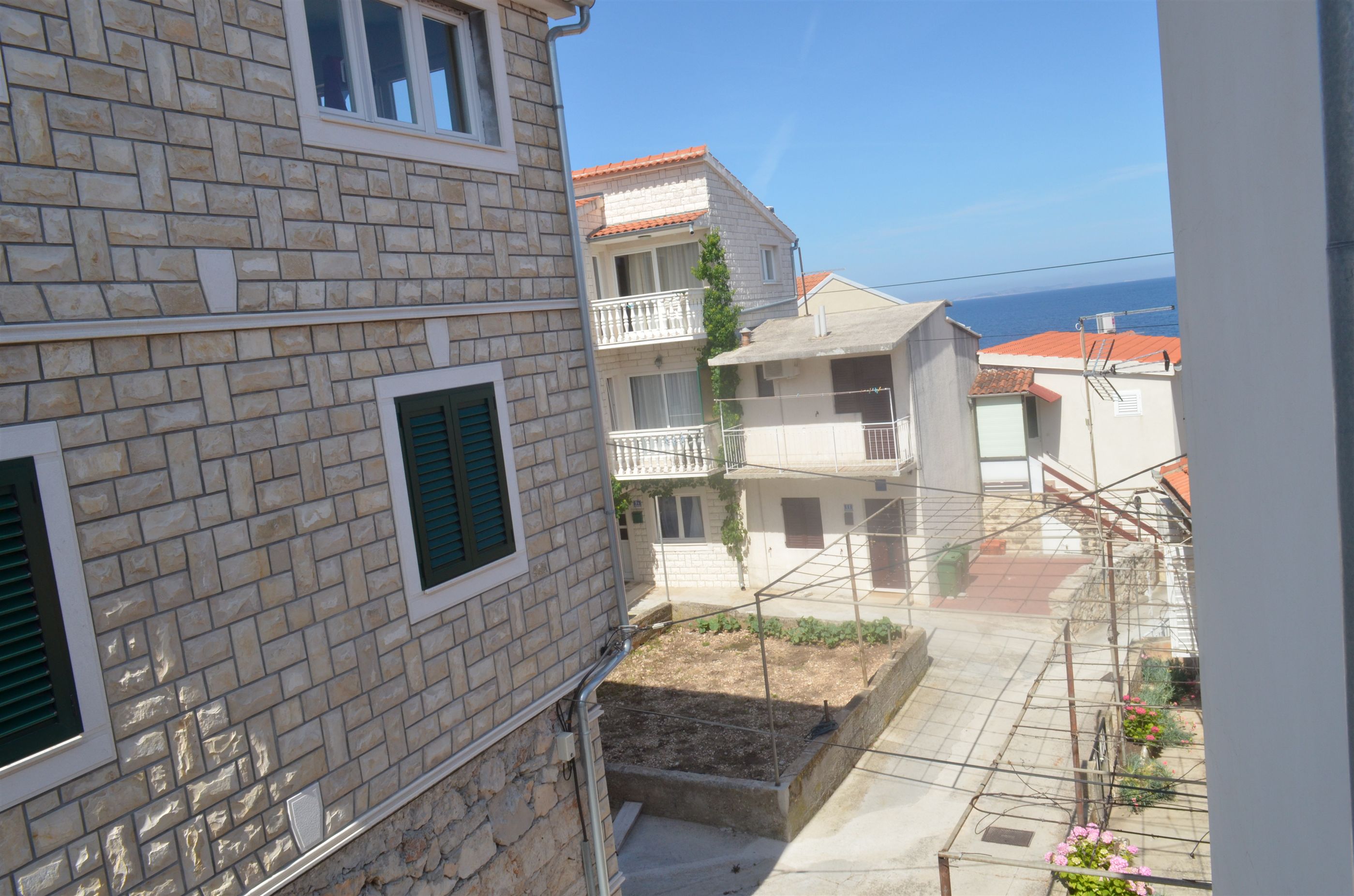 Apartments and Rooms Jakov 40391-A1