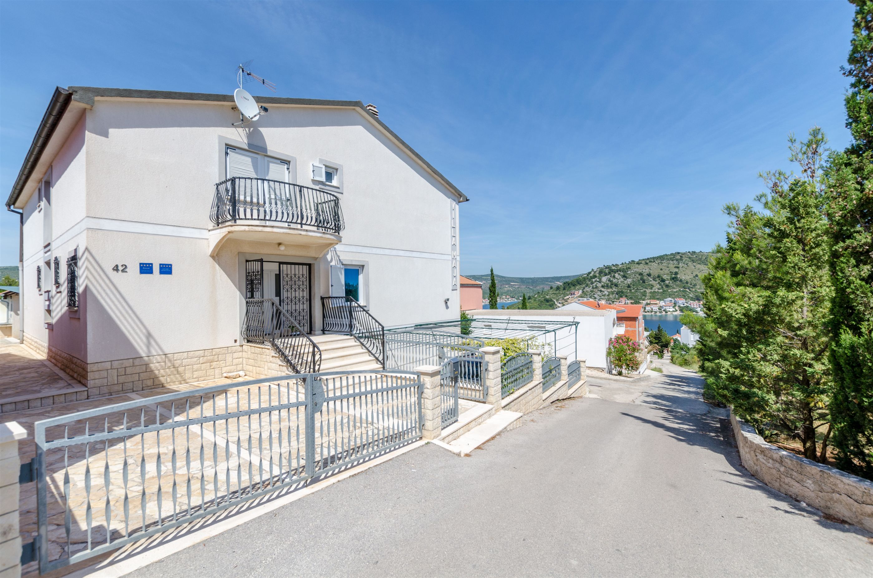 Apartments Maja 28861-A2