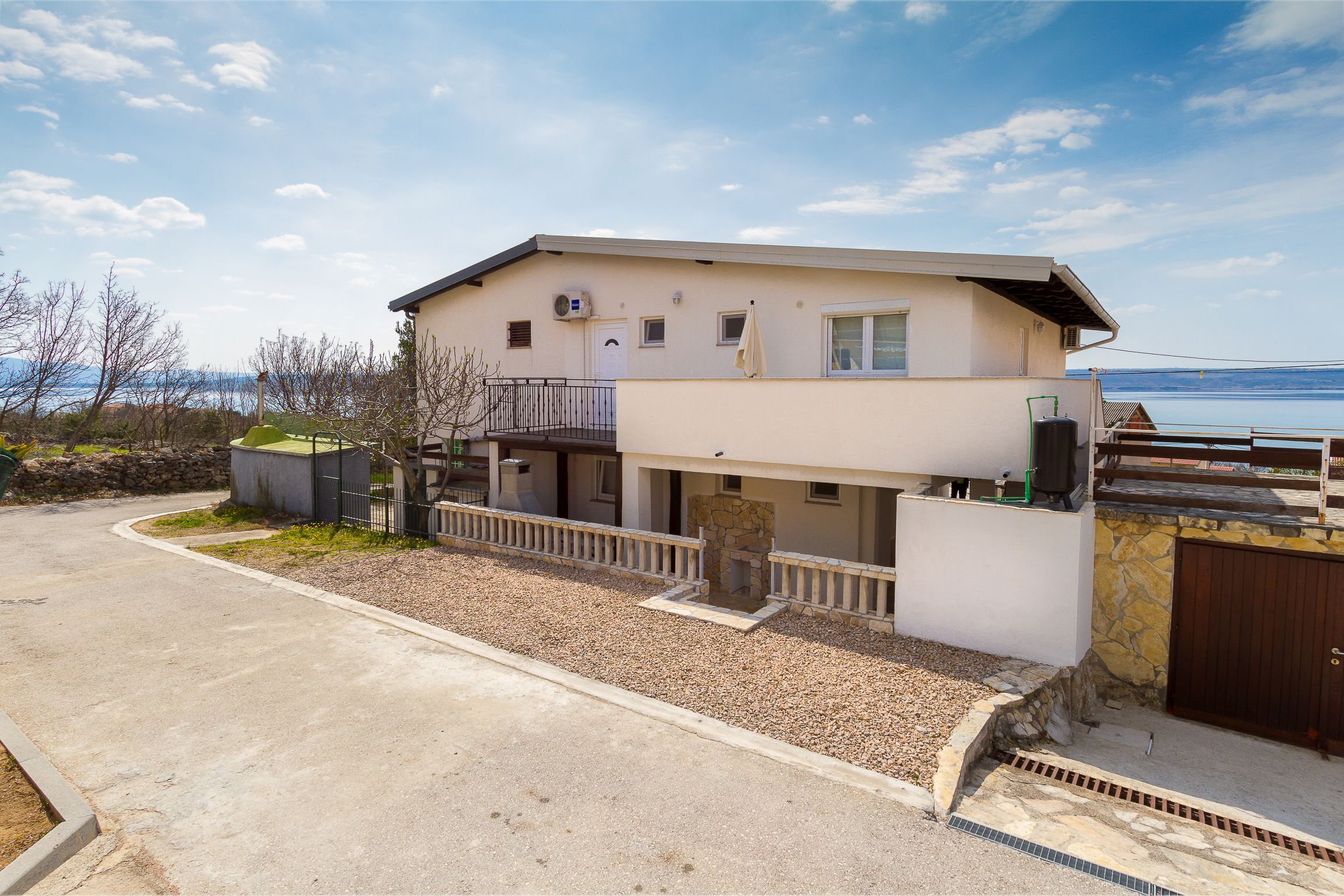 Apartments Bregovec Maslenica 14491-A1