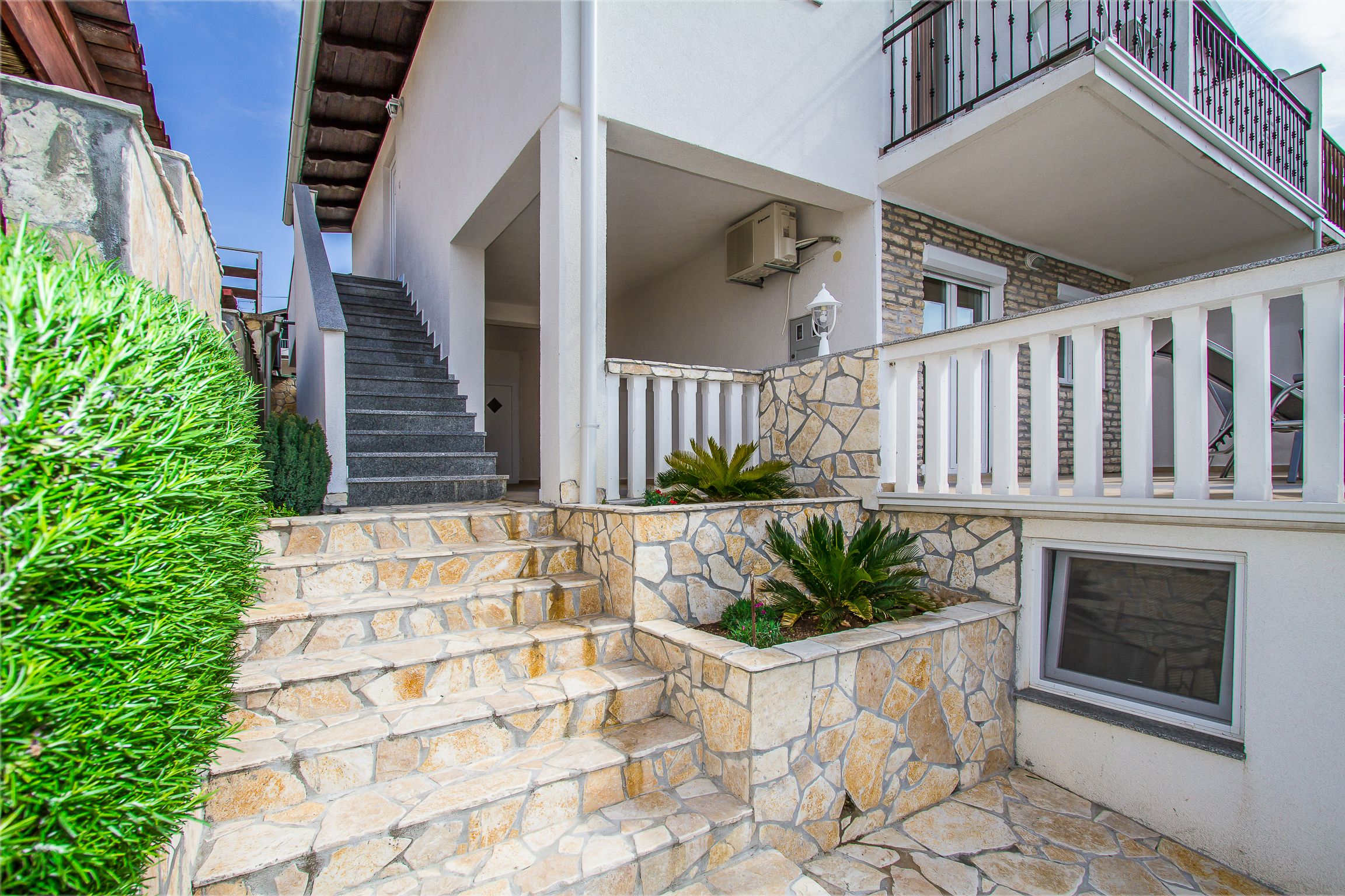 Apartments Bregovec Maslenica 14491-A1