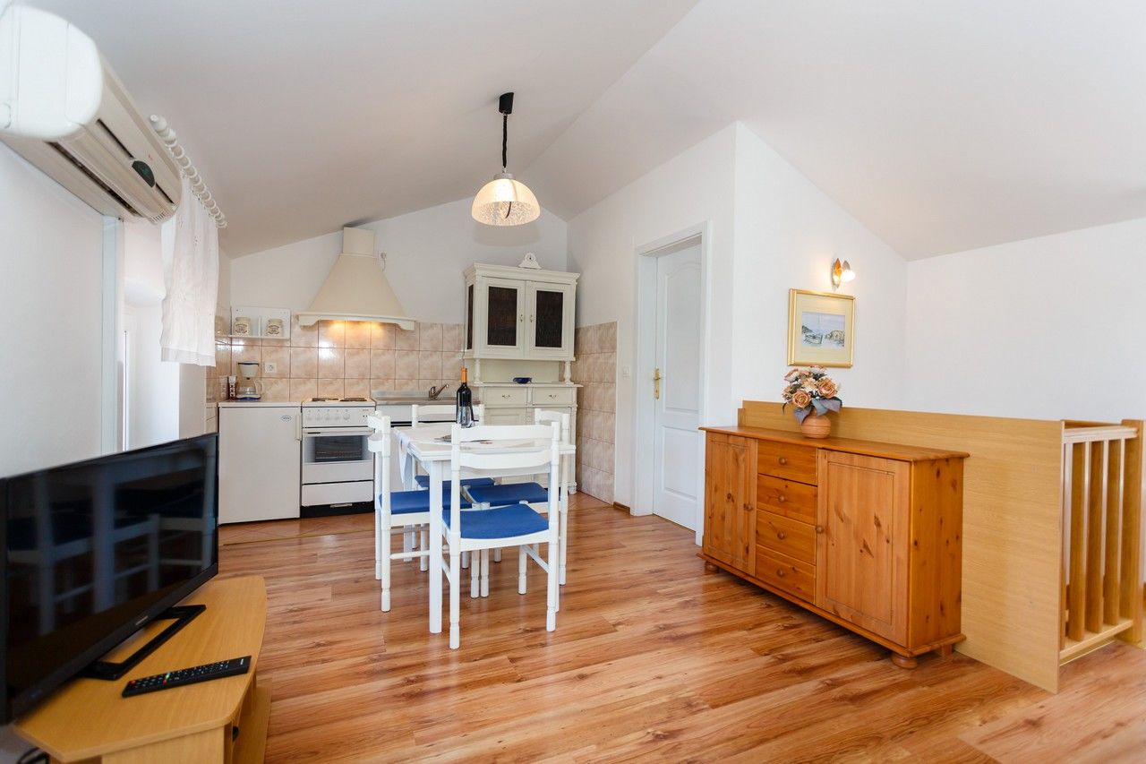 Apartment Branko 63803-A1