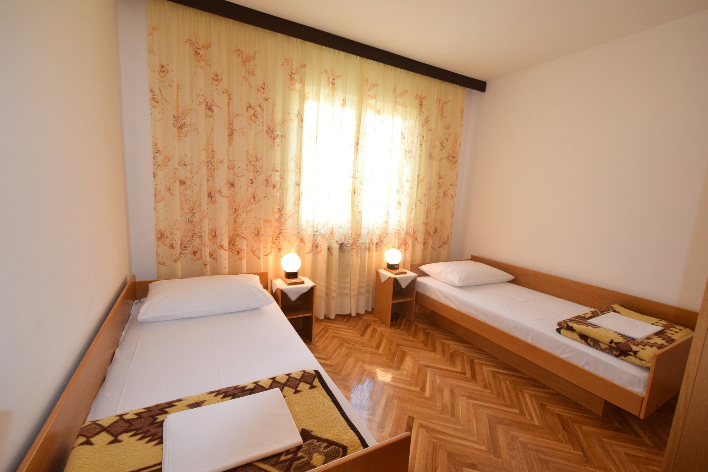 Apartment Mirjana 63311-A1