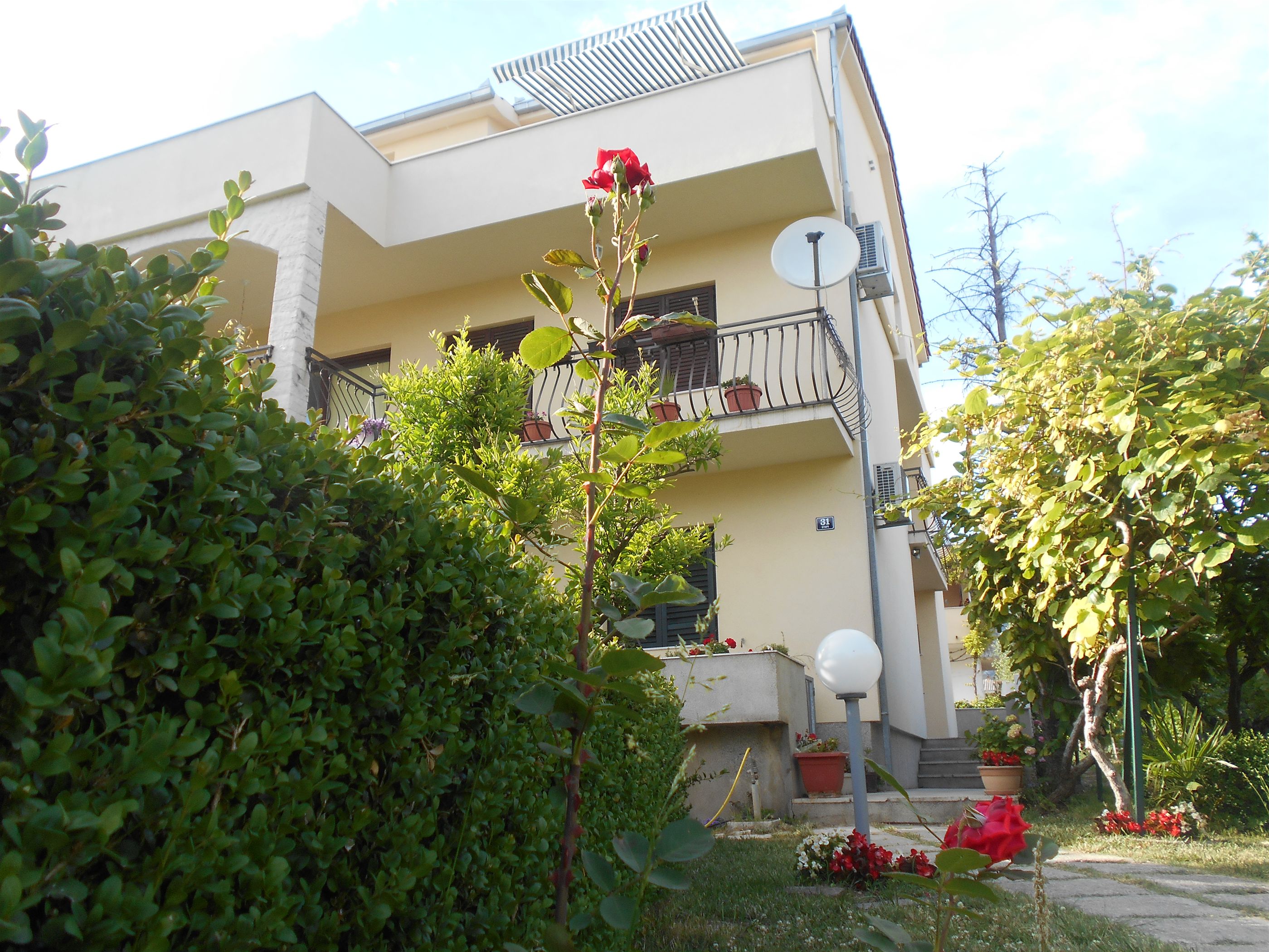 Apartments Boško 47401-A2