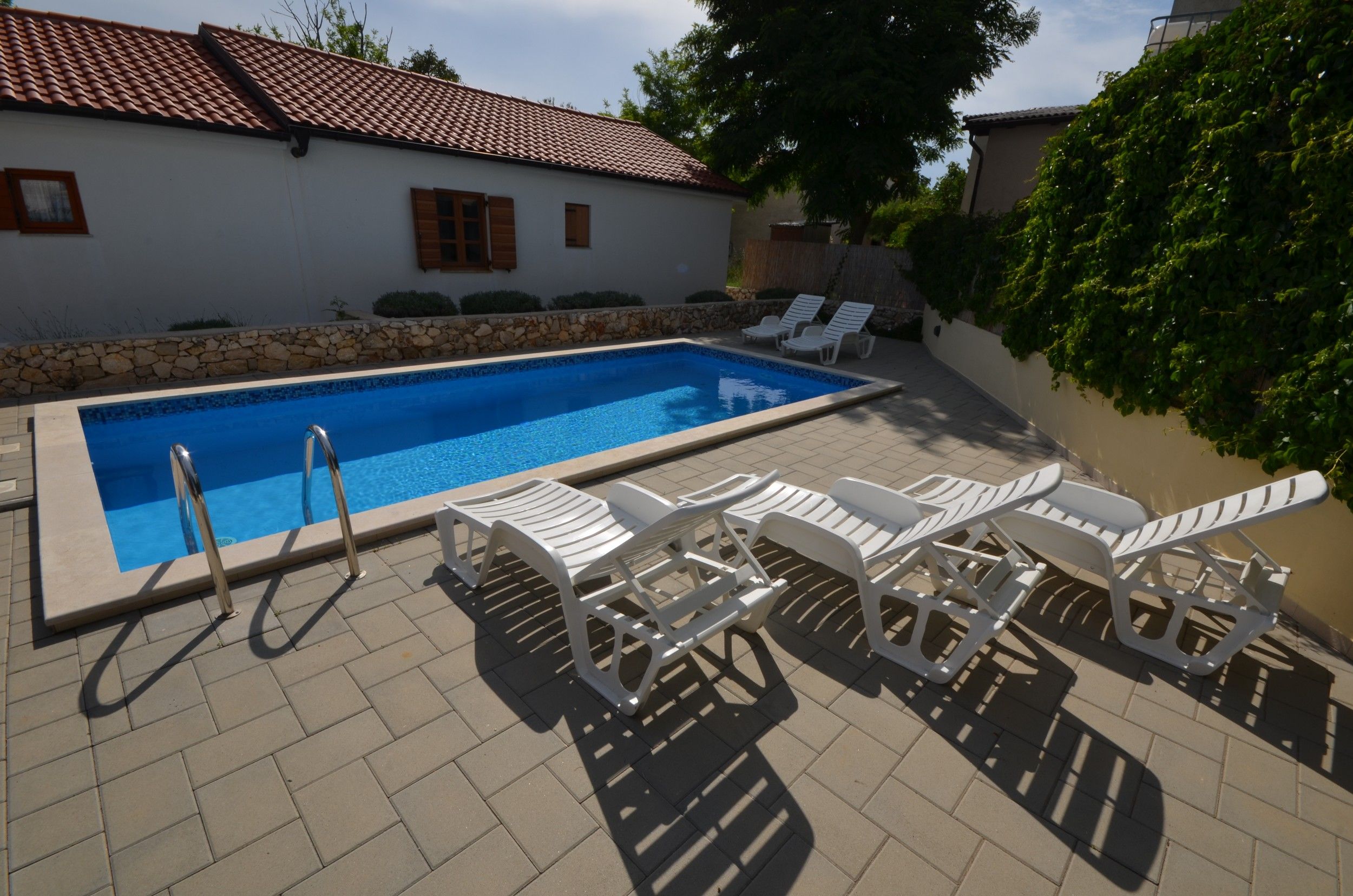 Apartments Radovic Biljana 17499-A1