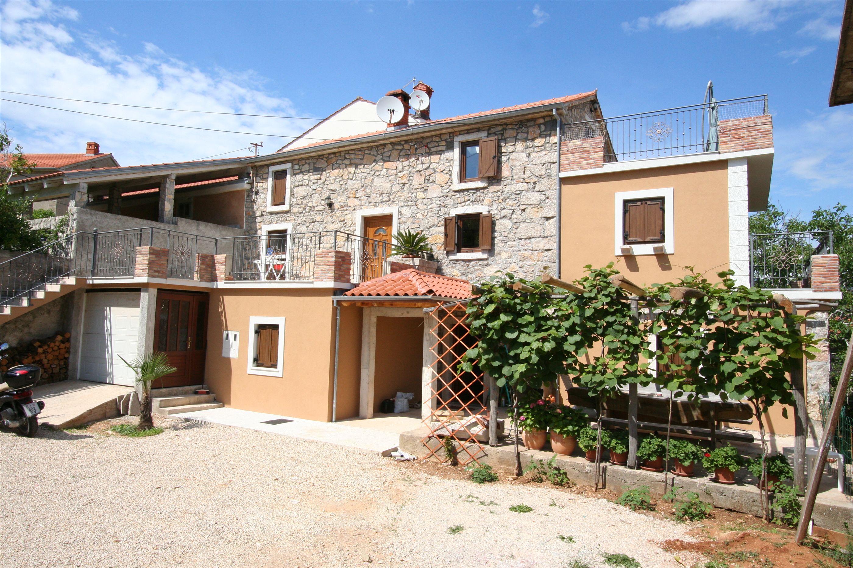 Apartments Ervin 60248-A1