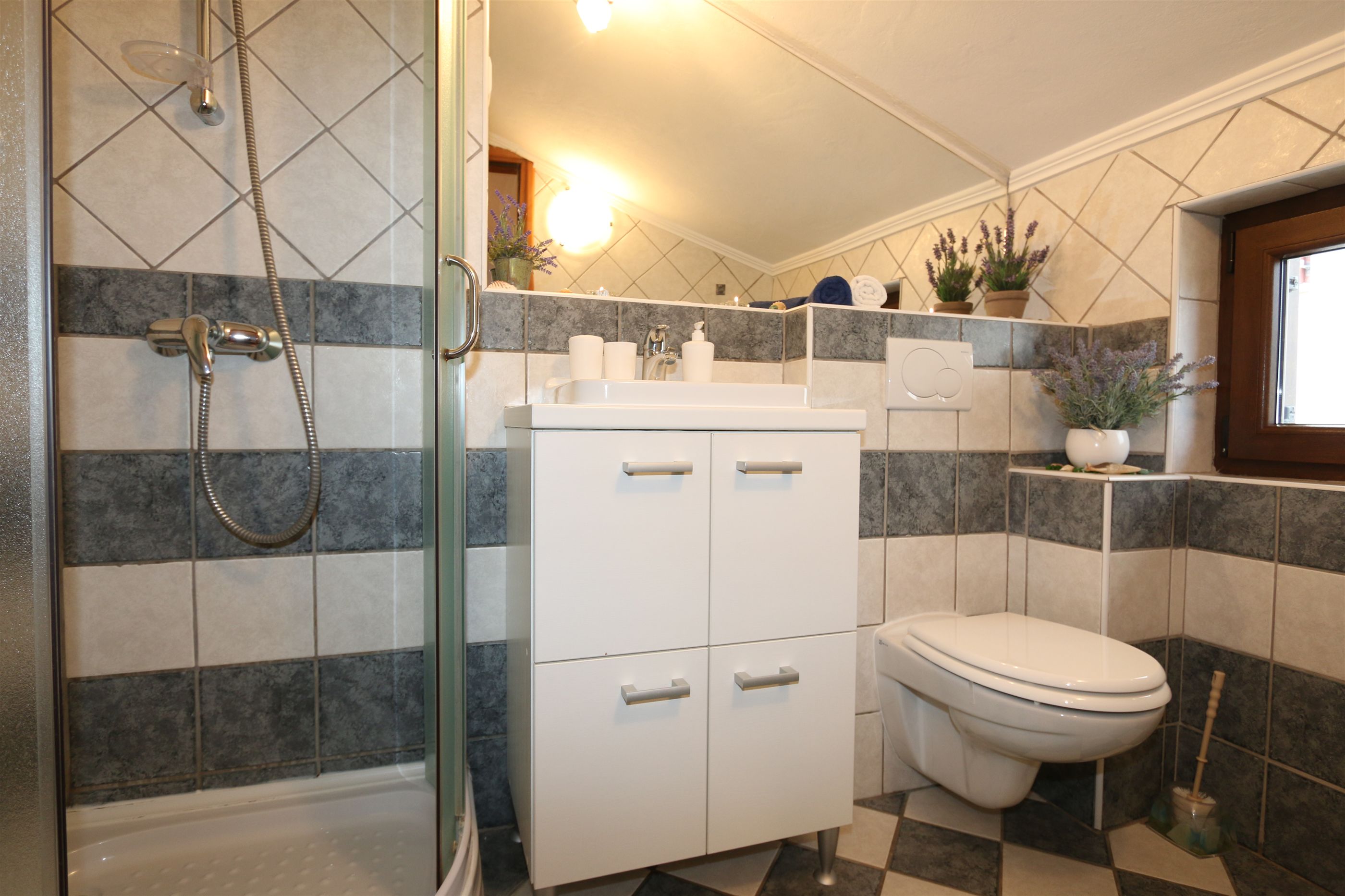 Apartments Ervin 60248-A1