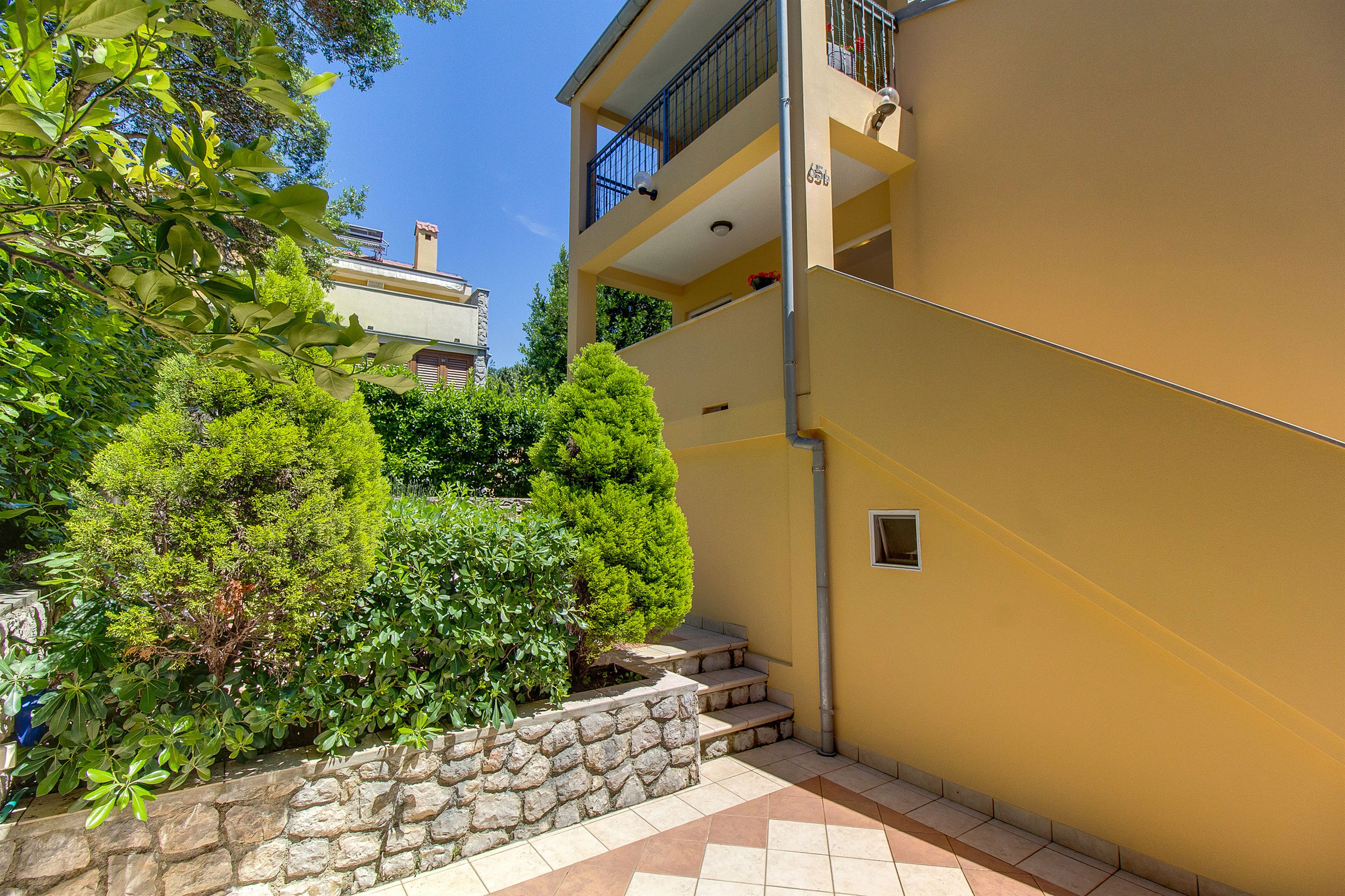 Apartments Emma 64631-A1