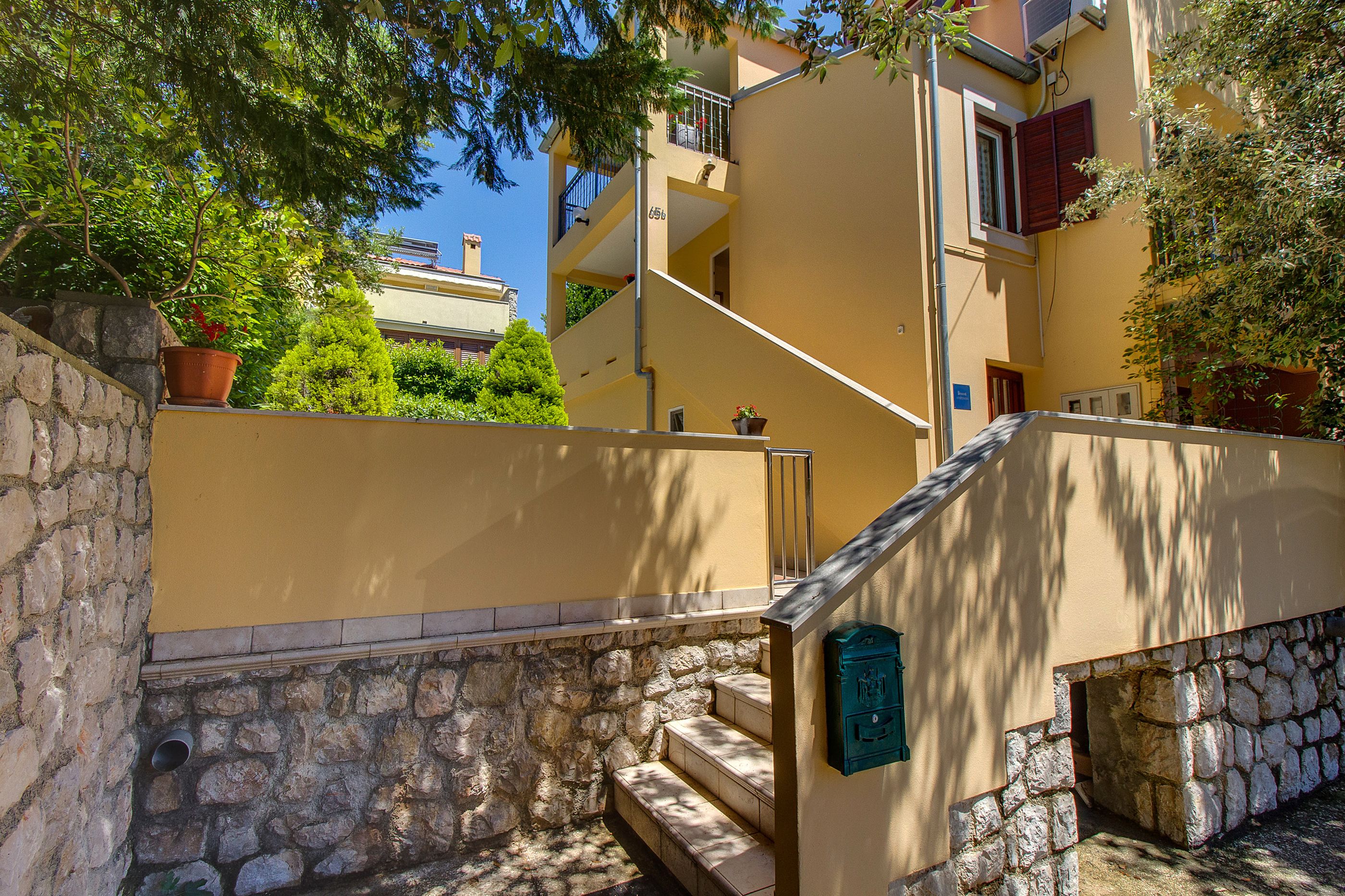 Apartments Emma 64631-A1