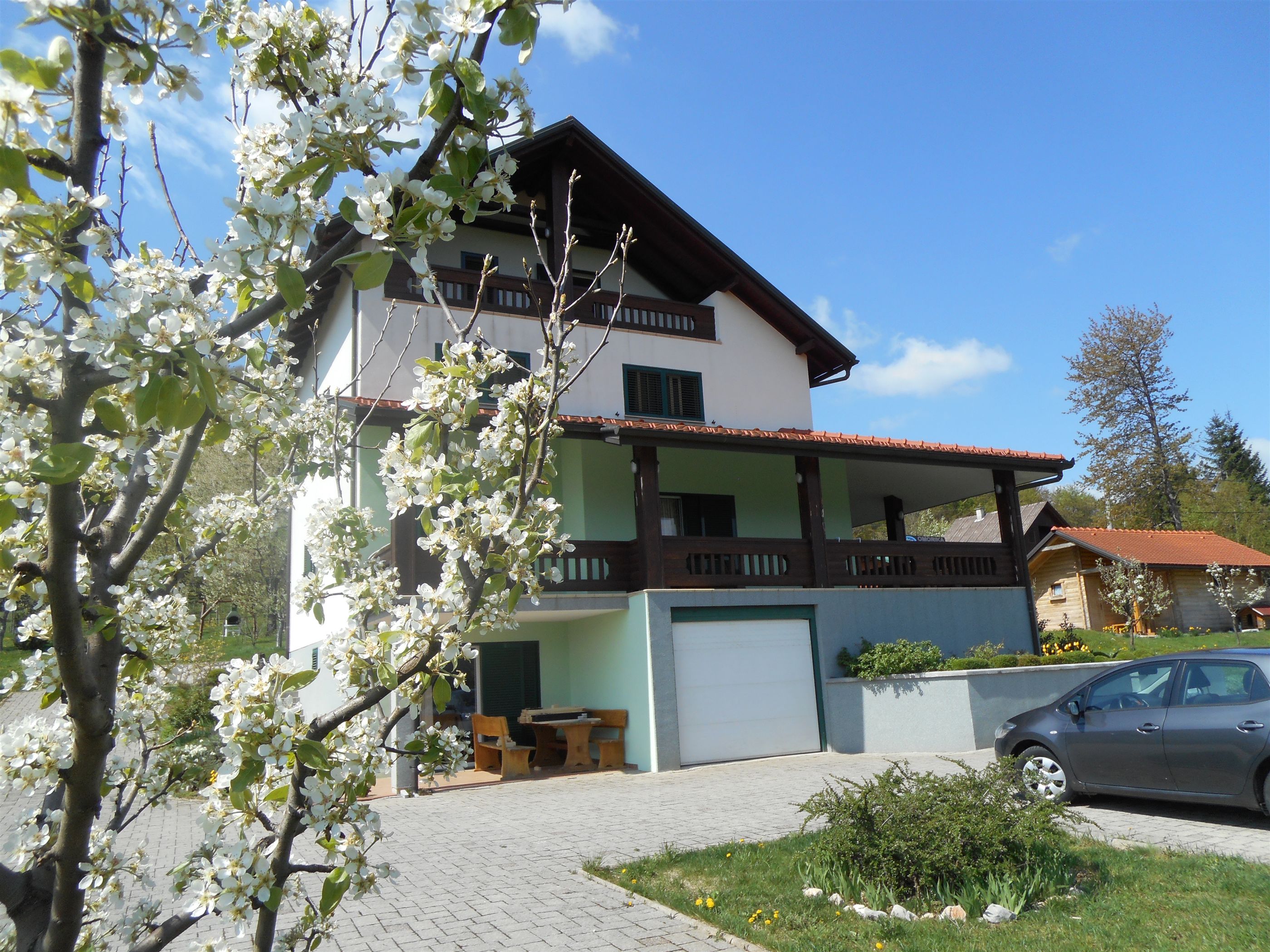 Apartments and Room Robert 80821-A1