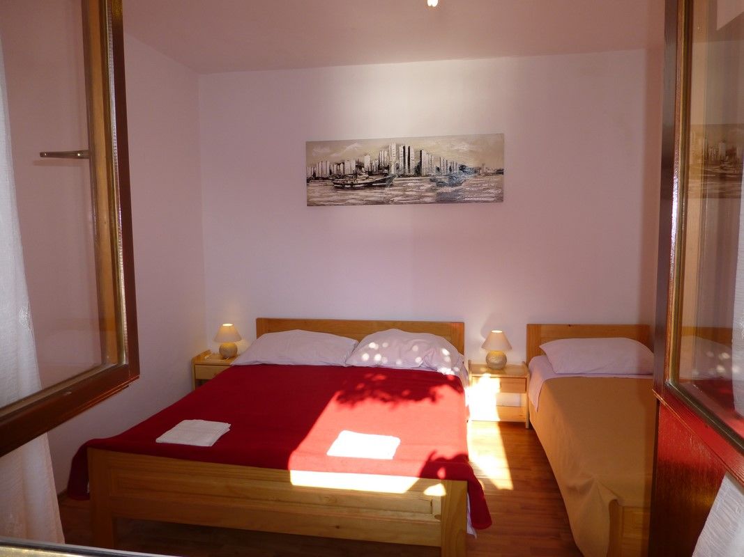 Apartments Željko 46931-A1