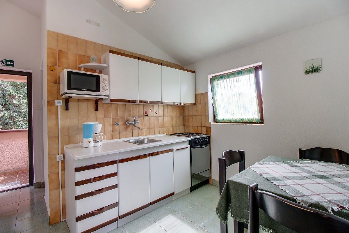 Apartments Anna 17581-A2