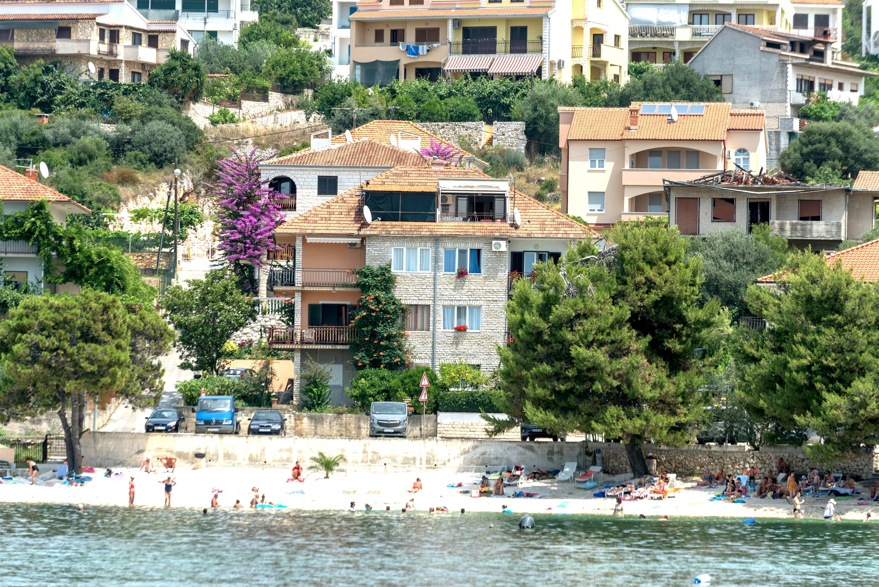 Apartments Mira 25051-A3