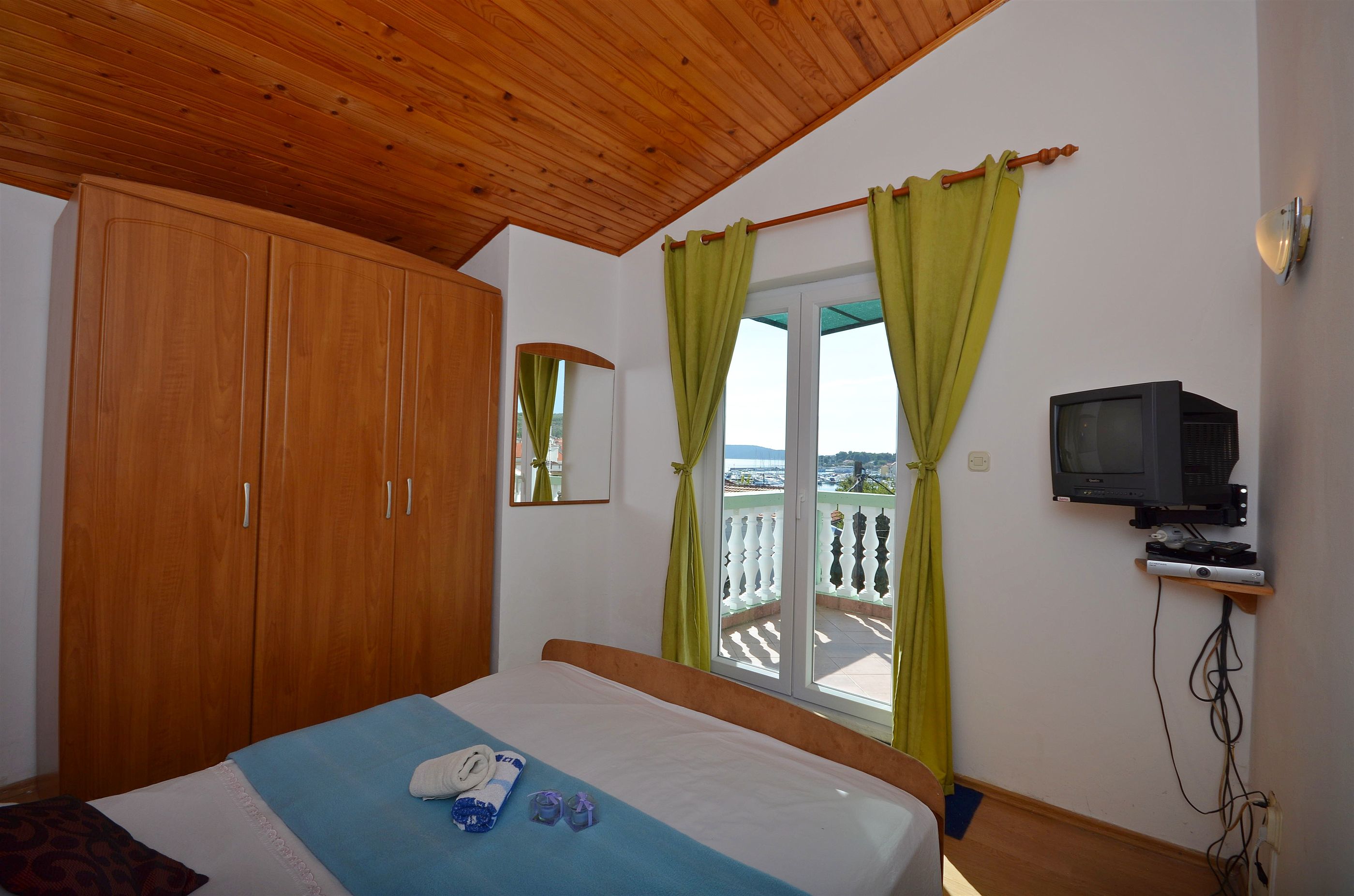 Apartments Nada 25411-A3