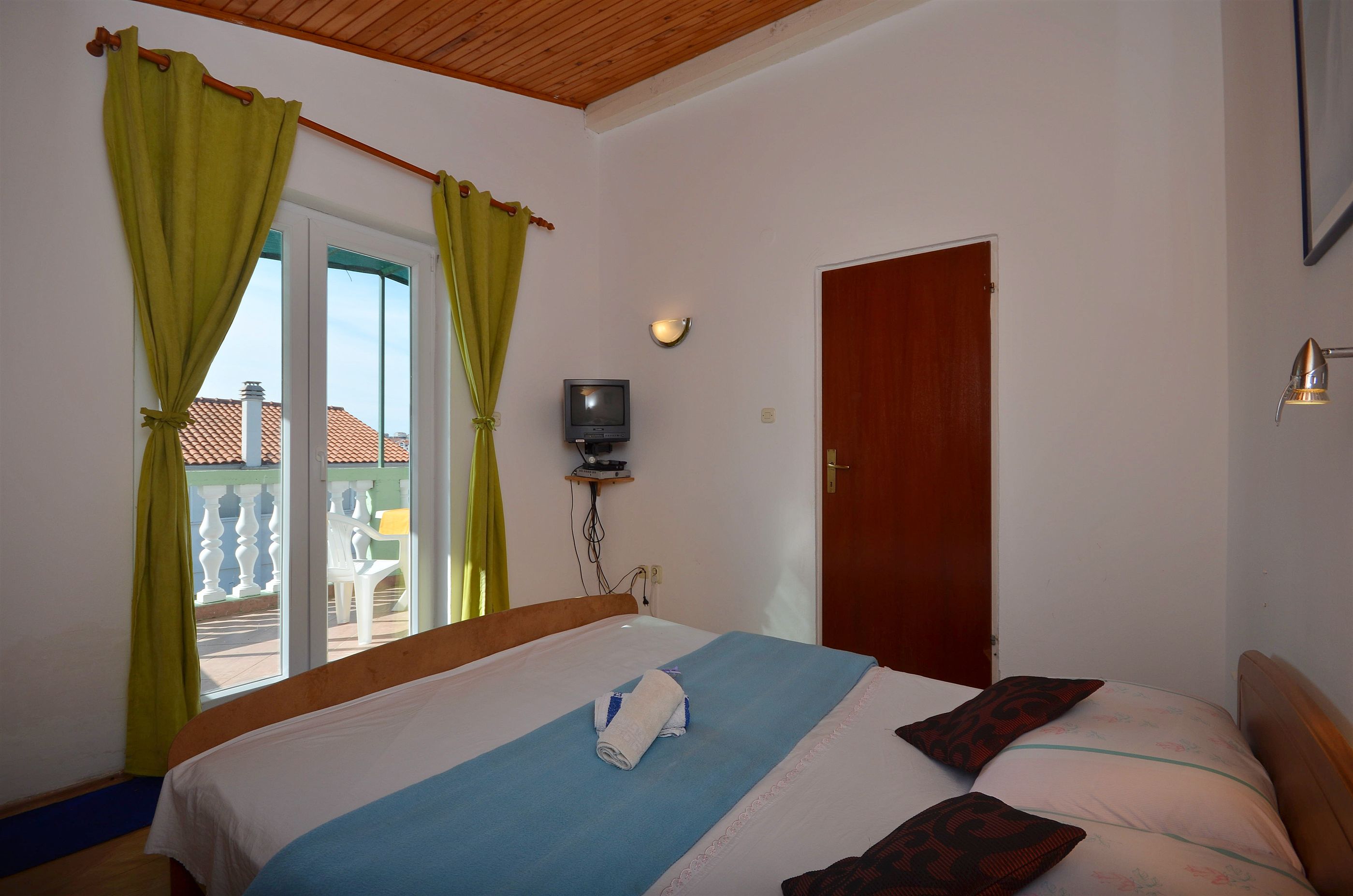 Apartments Nada 25411-A3
