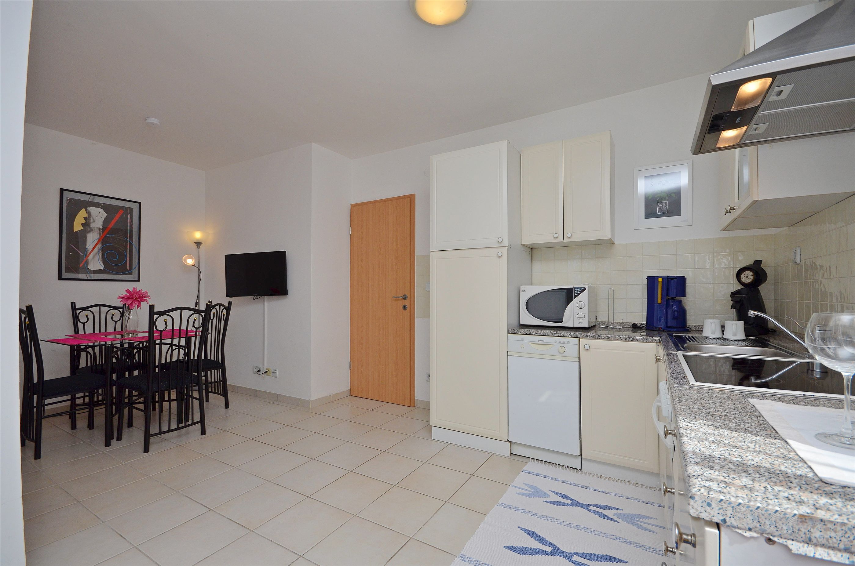 Apartments Danica 20461-A1