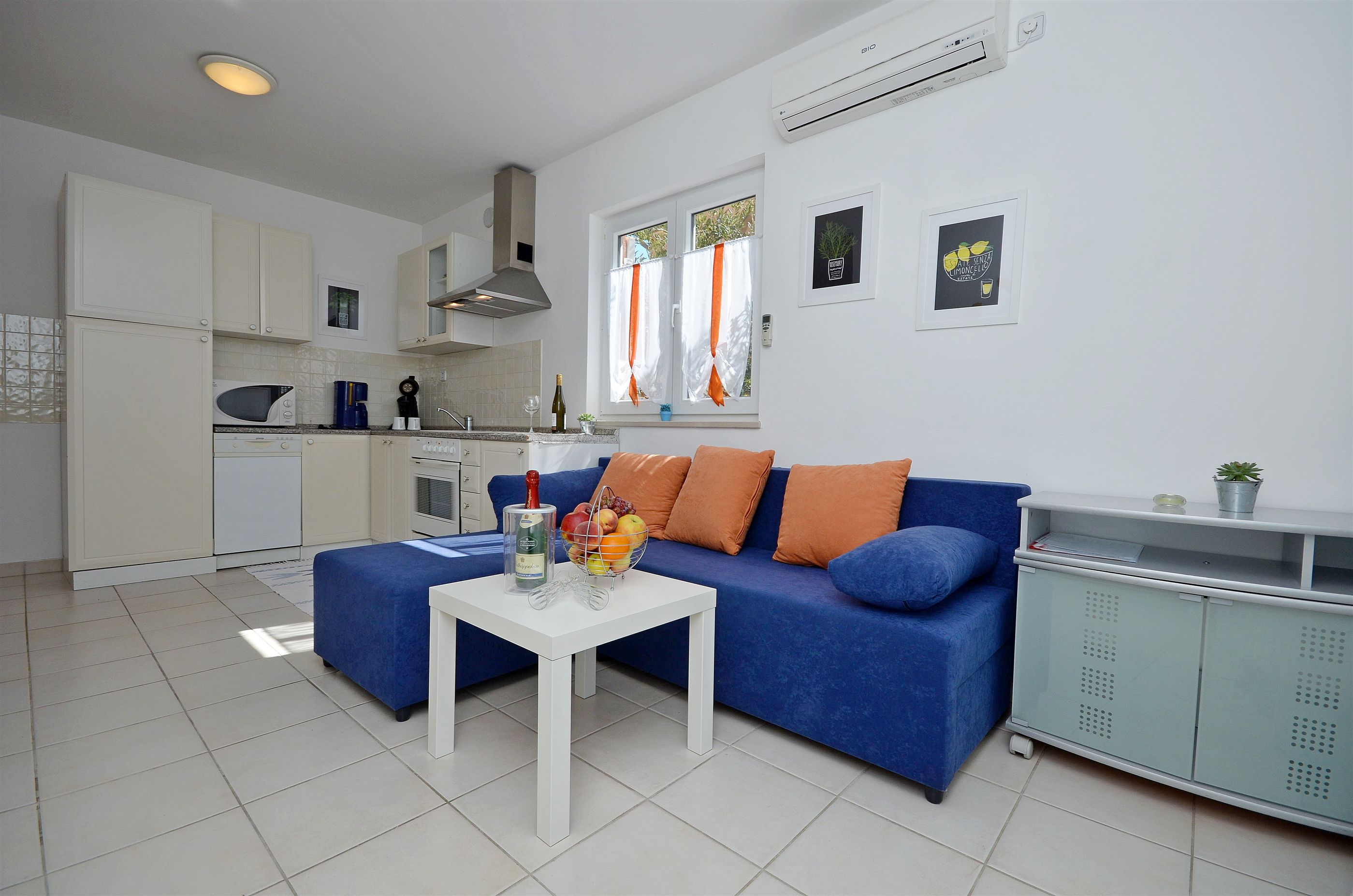 Apartments Danica 20461-A1