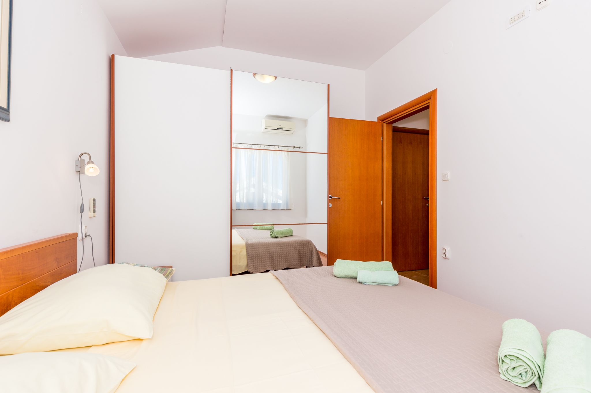 Apartments Ivan 27831-A3